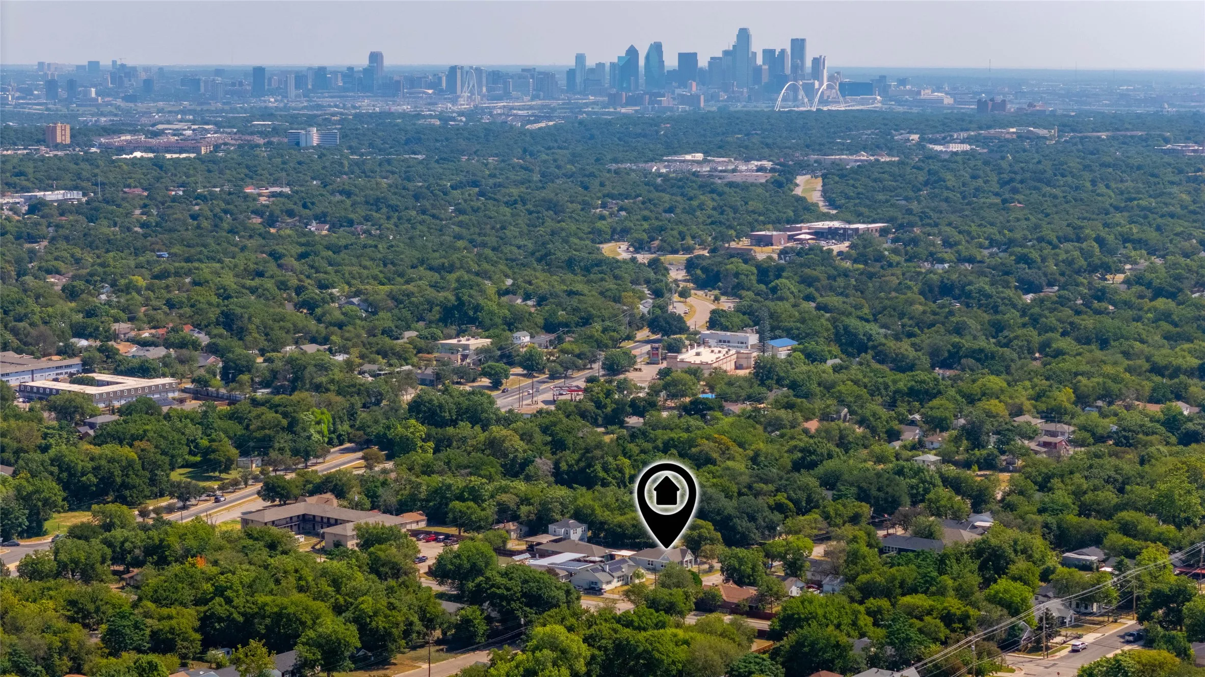 Approx. 15 minutes away from Downtown Dallas