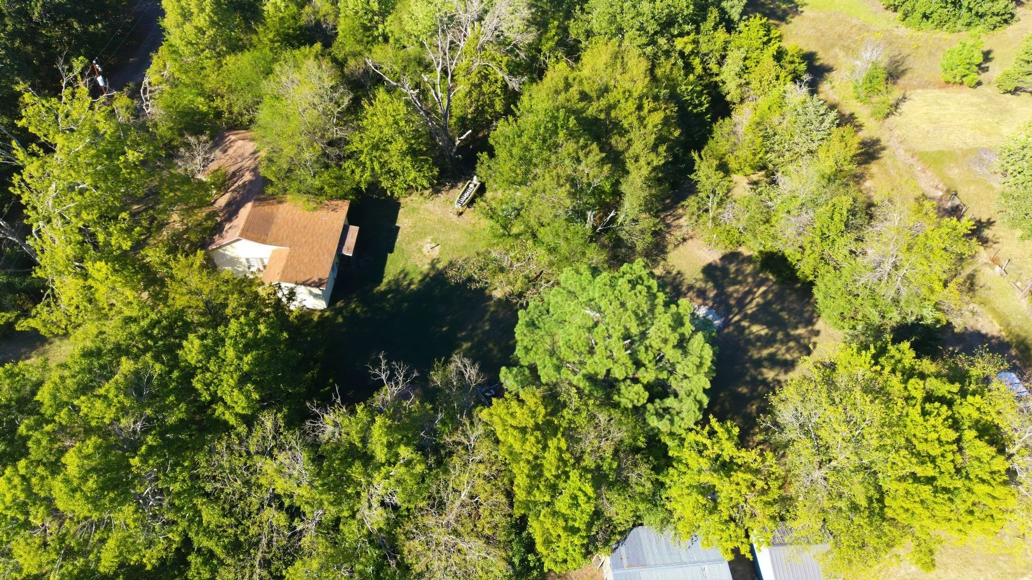 Single Family Residence For Sale in Hunt County , 10823 Mallard Point, Wills Point, Texas 75169, 0, 0, Garage spaces, 1,586 Sqft, built in 1970, mls#21419289, Real Estate Agent in Wills Point, Homes For Sale in Hunt county, Homes For Sale in Wills Point, Realtor in Wills Point Texas, Real Estate Brokerage Independent Realty Texas, Luminita Cordes Realtor