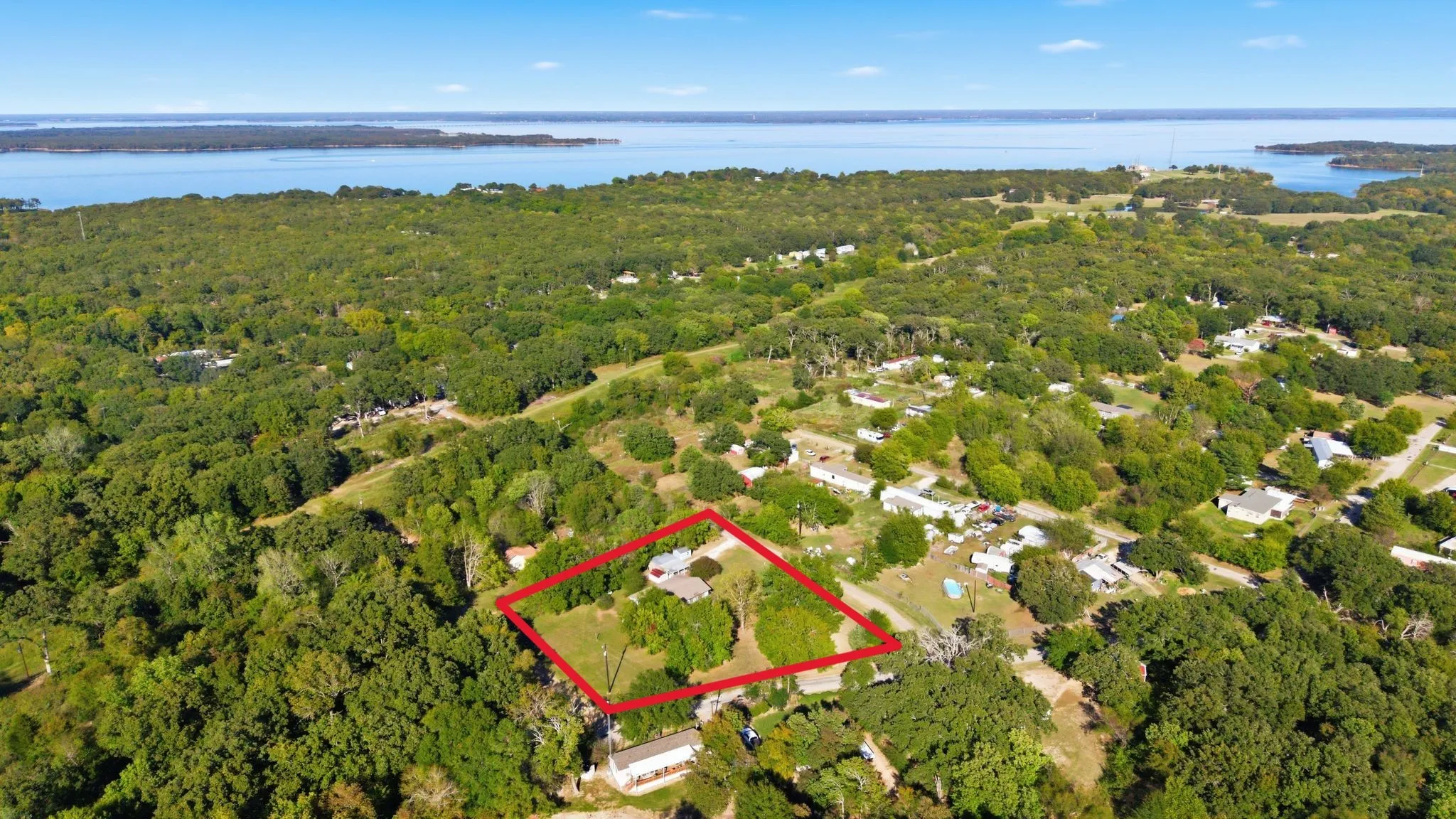 Mobile Home For Sale in Hunt County , 10830 Paradise Lane, Wills Point, Texas 75169, 2 Bedroom, 2 Bathroom, Garage spaces, 1,248 Sqft, built in 1984, mls#21419227, Real Estate Agent in Wills Point, Homes For Sale in Hunt county, Homes For Sale in Wills Point, Realtor in Wills Point Texas, Real Estate Brokerage Independent Realty Texas, Luminita Cordes Realtor