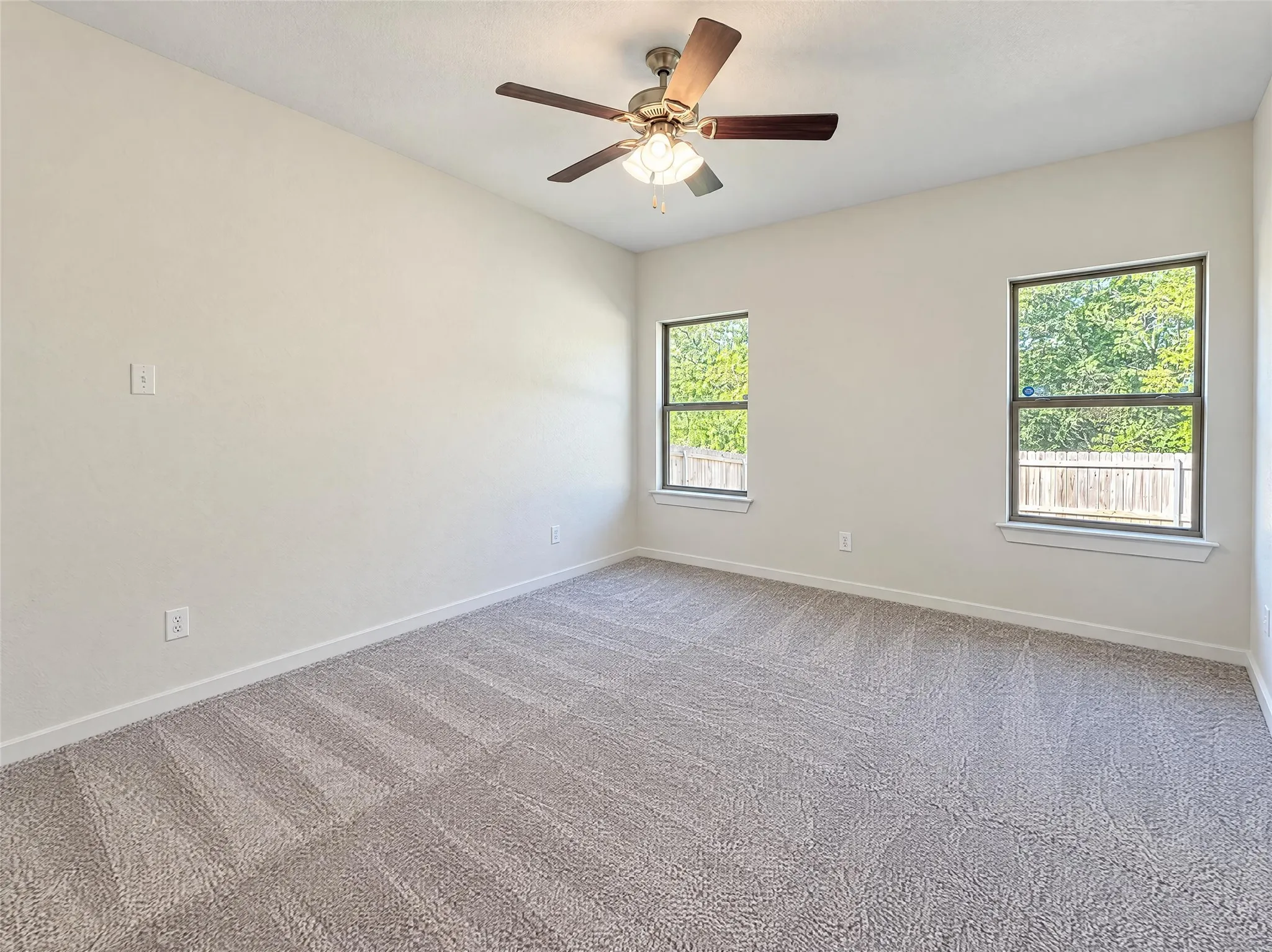 Single Family Residence For Sale in Johnson County , 186 S Preston Street, Alvarado, Texas 76009, 3 Bedroom, 2 Bathroom, 2 Garage spaces, 1,351 Sqft, built in 2019, mls#21419626, Real Estate Agent in Alvarado, Homes For Sale in Johnson county, Homes For Sale in Alvarado, Realtor in Alvarado Texas, Real Estate Brokerage Independent Realty Texas, Luminita Cordes Realtor
