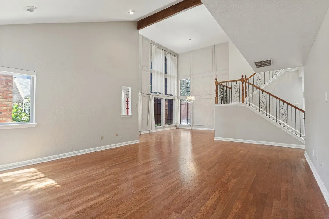Single Family Residence For Sale in Collin County , 5221 Old Shepard Place, Plano, Texas 75093, 4 Bedroom, 3 Bathroom, 3 Garage spaces, 2,806 Sqft, built in 1981, mls#21415375, Real Estate Agent in Plano, Homes For Sale in Collin county, Homes For Sale in Plano, Realtor in Plano Texas, Real Estate Brokerage Independent Realty Texas, Luminita Cordes Realtor