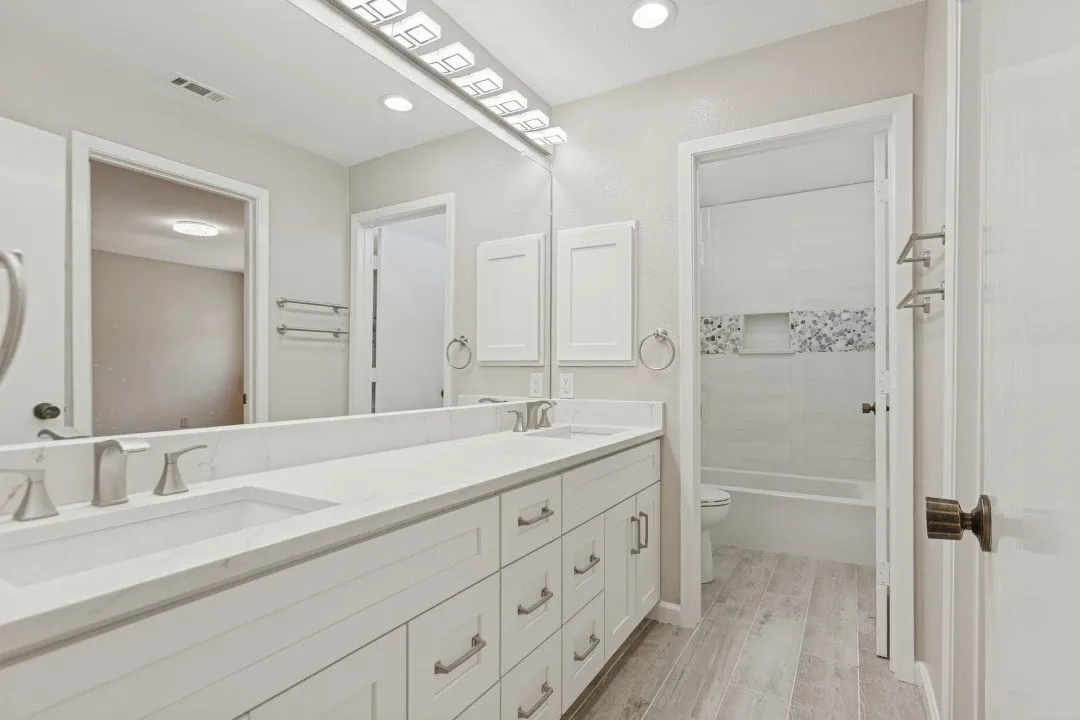 Single Family Residence For Sale in Collin County , 5221 Old Shepard Place, Plano, Texas 75093, 4 Bedroom, 3 Bathroom, 3 Garage spaces, 2,806 Sqft, built in 1981, mls#21415375, Real Estate Agent in Plano, Homes For Sale in Collin county, Homes For Sale in Plano, Realtor in Plano Texas, Real Estate Brokerage Independent Realty Texas, Luminita Cordes Realtor