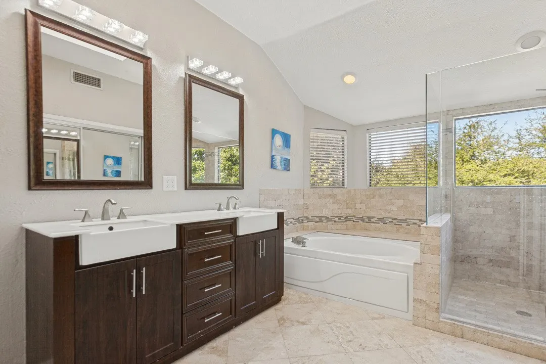 Single Family Residence For Sale in Collin County , 5221 Old Shepard Place, Plano, Texas 75093, 4 Bedroom, 3 Bathroom, 3 Garage spaces, 2,806 Sqft, built in 1981, mls#21415375, Real Estate Agent in Plano, Homes For Sale in Collin county, Homes For Sale in Plano, Realtor in Plano Texas, Real Estate Brokerage Independent Realty Texas, Luminita Cordes Realtor