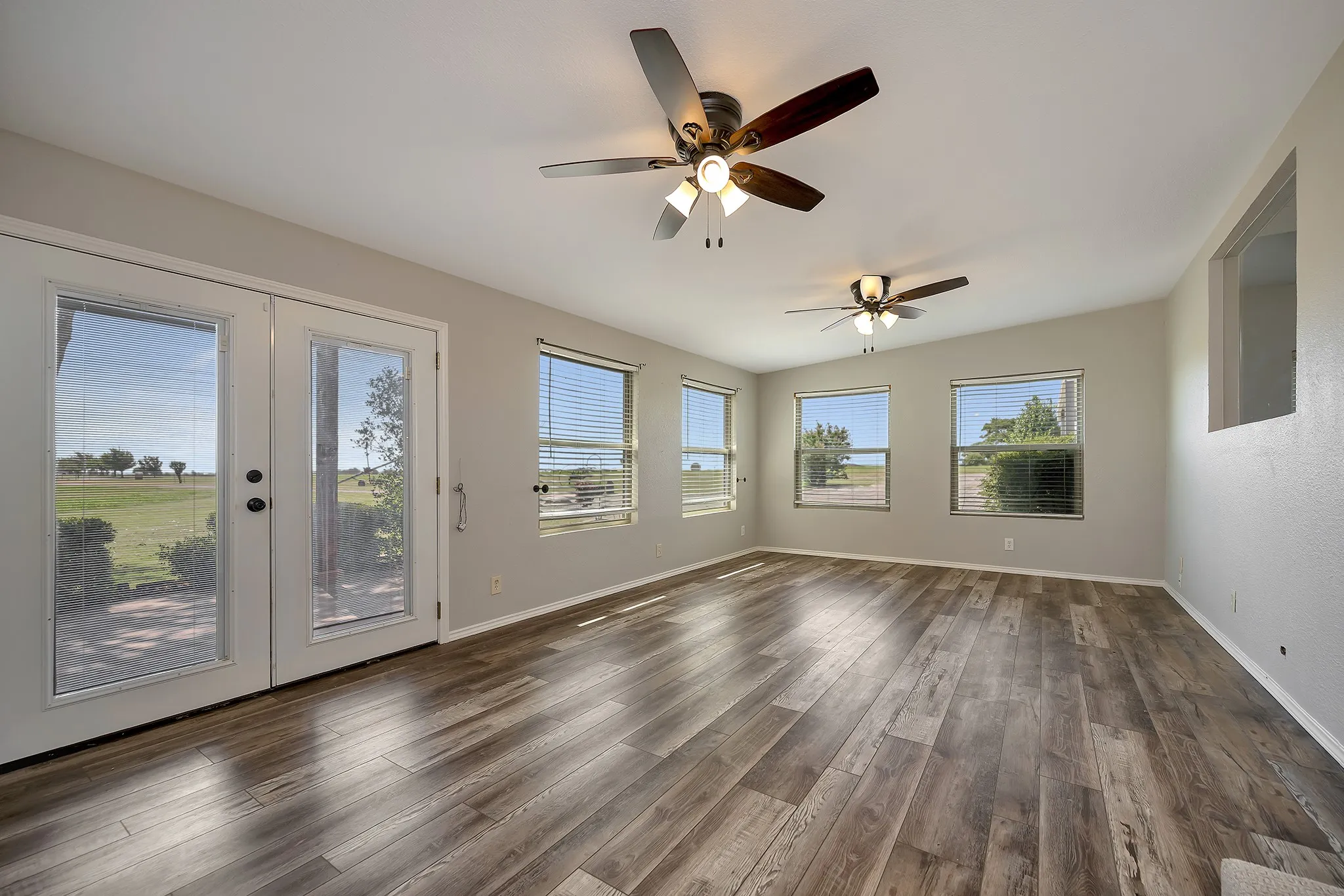 Single Family Residence For Sale in Cooke County , 2561 Co Road 248, Valley View, Texas 76272, 4 Bedroom, 3 Bathroom, Garage spaces, 2,160 Sqft, built in 1986, mls#21406723, Real Estate Agent in Valley View, Homes For Sale in Cooke county, Homes For Sale in Valley View, Realtor in Valley View Texas, Real Estate Brokerage Independent Realty Texas, Luminita Cordes Realtor