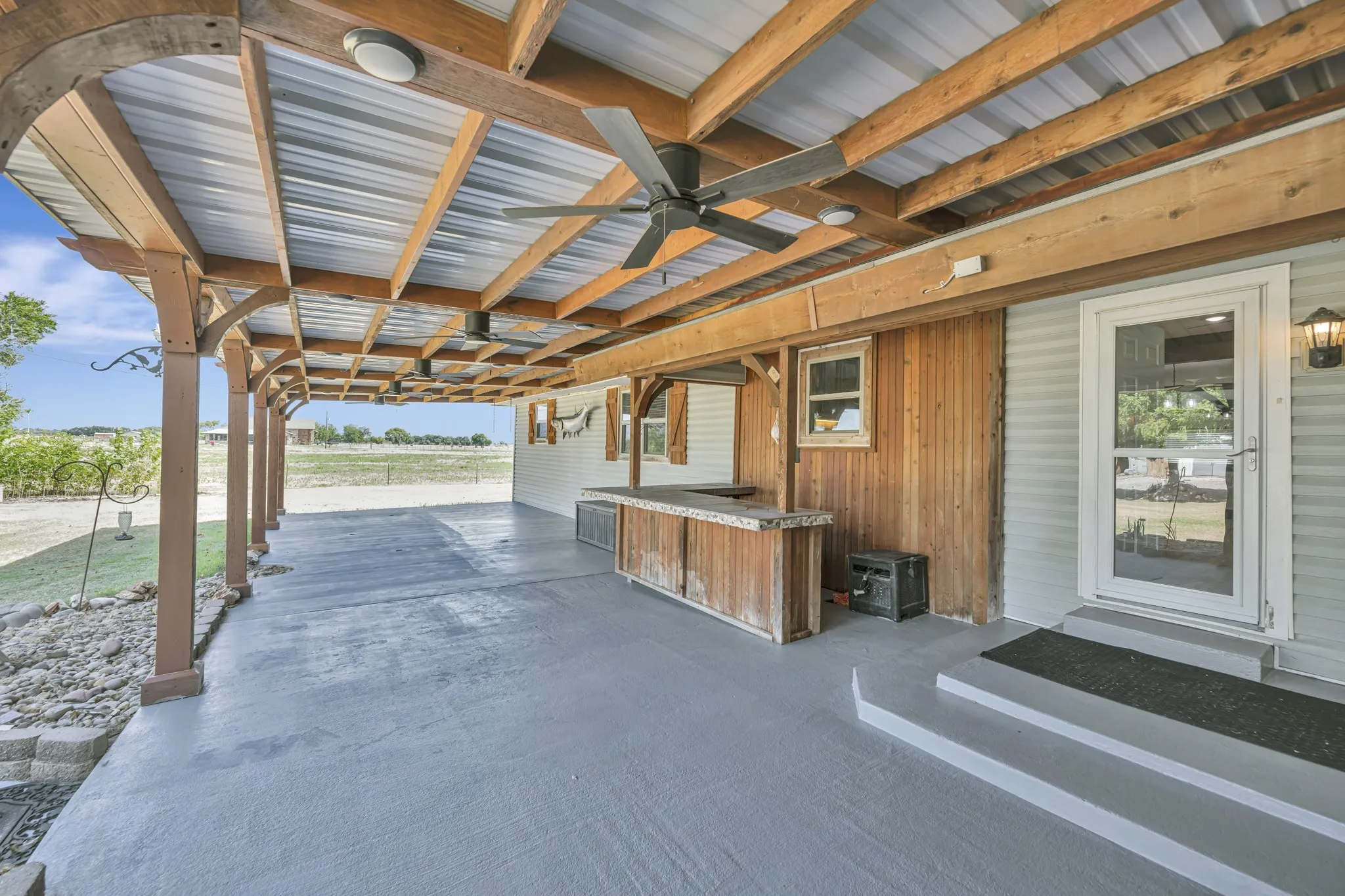Single Family Residence For Sale in Cooke County , 2561 Co Road 248, Valley View, Texas 76272, 4 Bedroom, 3 Bathroom, Garage spaces, 2,160 Sqft, built in 1986, mls#21406723, Real Estate Agent in Valley View, Homes For Sale in Cooke county, Homes For Sale in Valley View, Realtor in Valley View Texas, Real Estate Brokerage Independent Realty Texas, Luminita Cordes Realtor