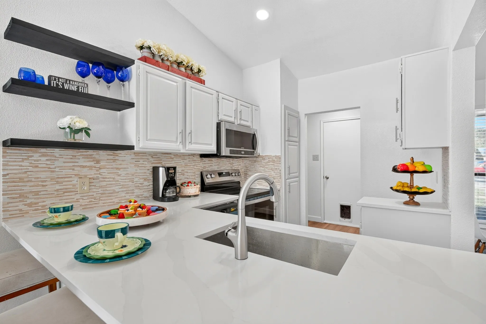 Single Family Residence For Sale in Tarrant County , 1534 Twin Post Drive, Arlington, Texas 76014, 3 Bedroom, 2 Bathroom, 2 Garage spaces, 1,492 Sqft, built in 1984, mls#21418656, Real Estate Agent in Arlington, Homes For Sale in Tarrant county, Homes For Sale in Arlington, Realtor in Arlington Texas, Real Estate Brokerage Independent Realty Texas, Luminita Cordes Realtor