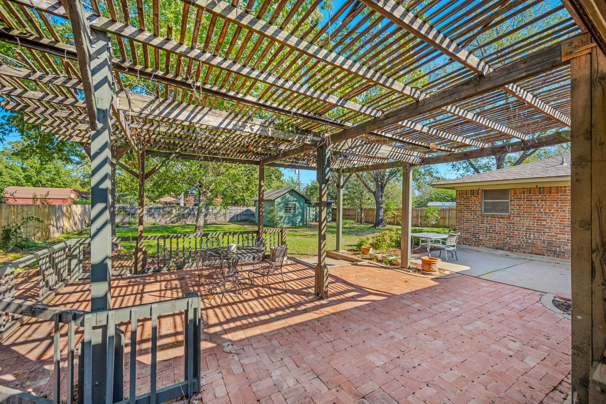 Single Family Residence For Sale in Parker County , 1703 Lamar Street, Mineral Wells, Texas 76067, 3 Bedroom, 2 Bathroom, 2 Garage spaces, 1,835 Sqft, built in 1968, mls#21418603, Real Estate Agent in Mineral Wells, Homes For Sale in Parker county, Homes For Sale in Mineral Wells, Realtor in Mineral Wells Texas, Real Estate Brokerage Independent Realty Texas, Luminita Cordes Realtor
