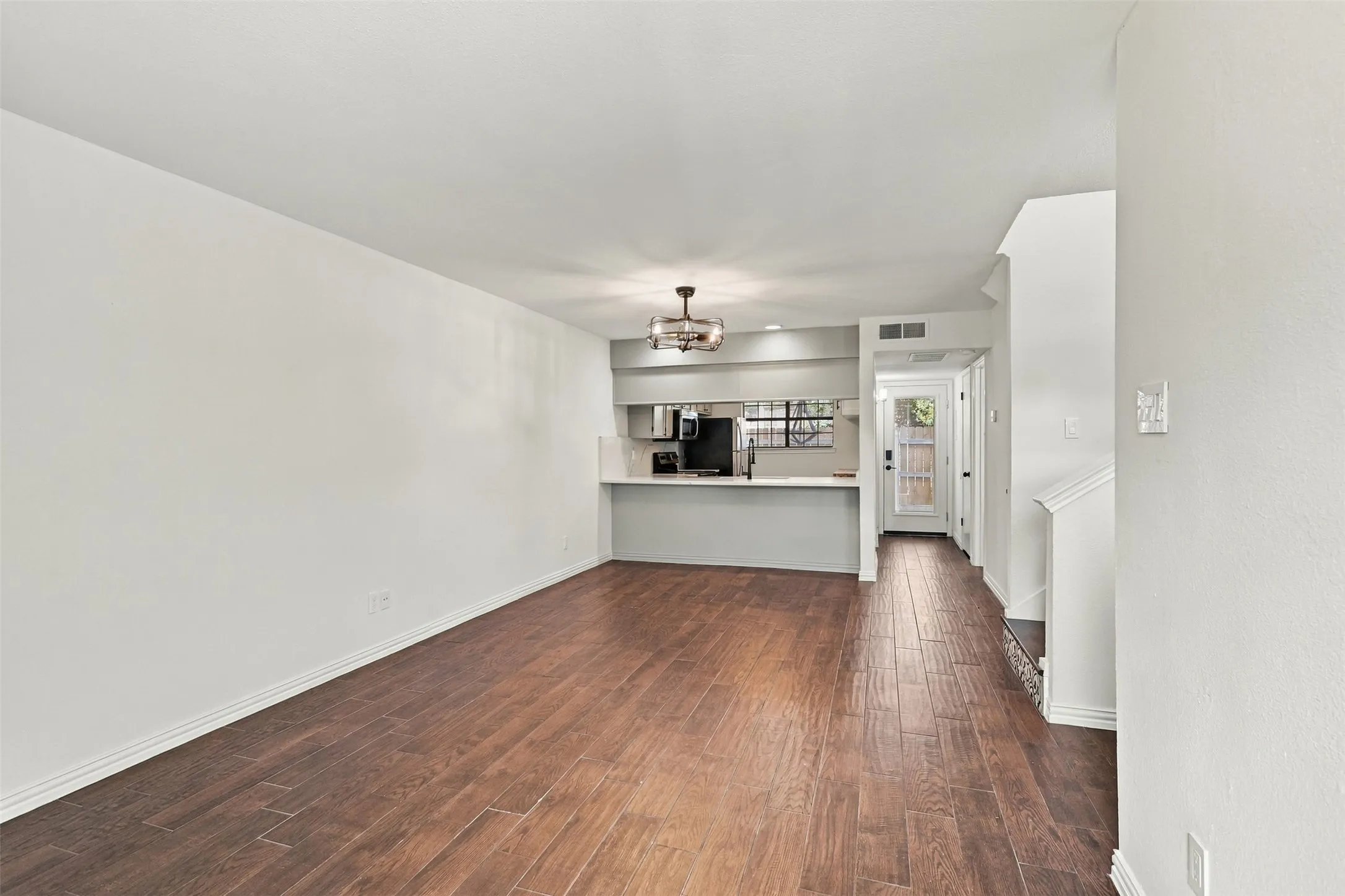 Condominium For Sale in Tarrant County , 1912 Shadowood Trail, Colleyville, Texas 76034, 2 Bedroom, 3 Bathroom, Garage spaces, 1,098 Sqft, built in 1984, mls#21416863, Real Estate Agent in Colleyville, Homes For Sale in Tarrant county, Homes For Sale in Colleyville, Realtor in Colleyville Texas, Real Estate Brokerage Independent Realty Texas, Luminita Cordes Realtor