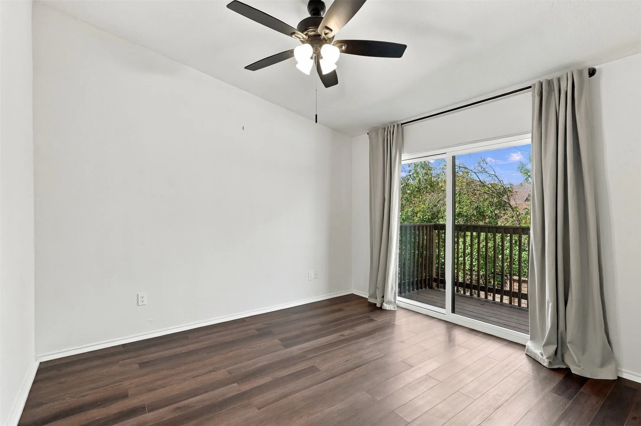 Condominium For Sale in Tarrant County , 1912 Shadowood Trail, Colleyville, Texas 76034, 2 Bedroom, 3 Bathroom, Garage spaces, 1,098 Sqft, built in 1984, mls#21416863, Real Estate Agent in Colleyville, Homes For Sale in Tarrant county, Homes For Sale in Colleyville, Realtor in Colleyville Texas, Real Estate Brokerage Independent Realty Texas, Luminita Cordes Realtor