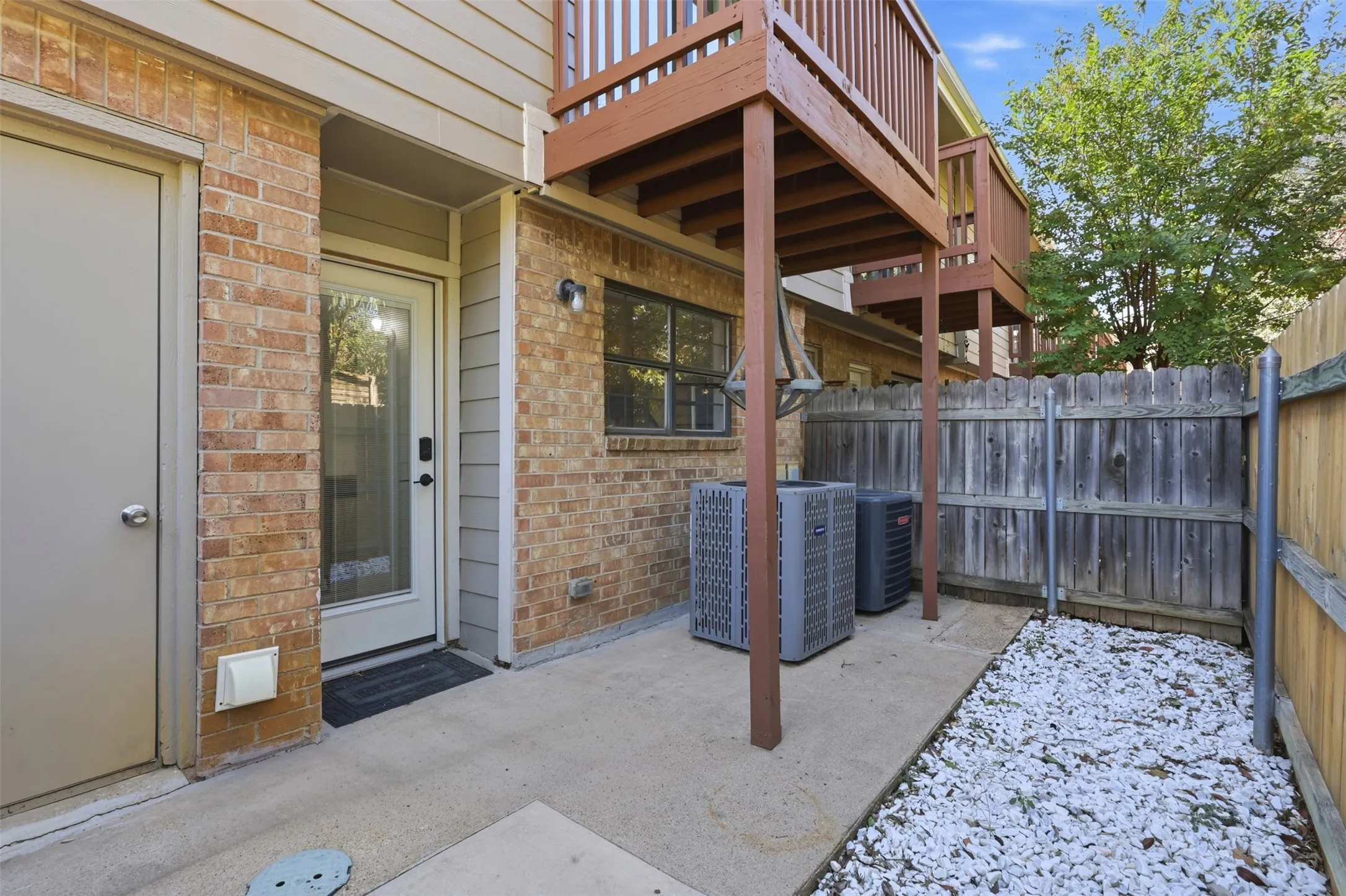 Condominium For Sale in Tarrant County , 1912 Shadowood Trail, Colleyville, Texas 76034, 2 Bedroom, 3 Bathroom, Garage spaces, 1,098 Sqft, built in 1984, mls#21416863, Real Estate Agent in Colleyville, Homes For Sale in Tarrant county, Homes For Sale in Colleyville, Realtor in Colleyville Texas, Real Estate Brokerage Independent Realty Texas, Luminita Cordes Realtor