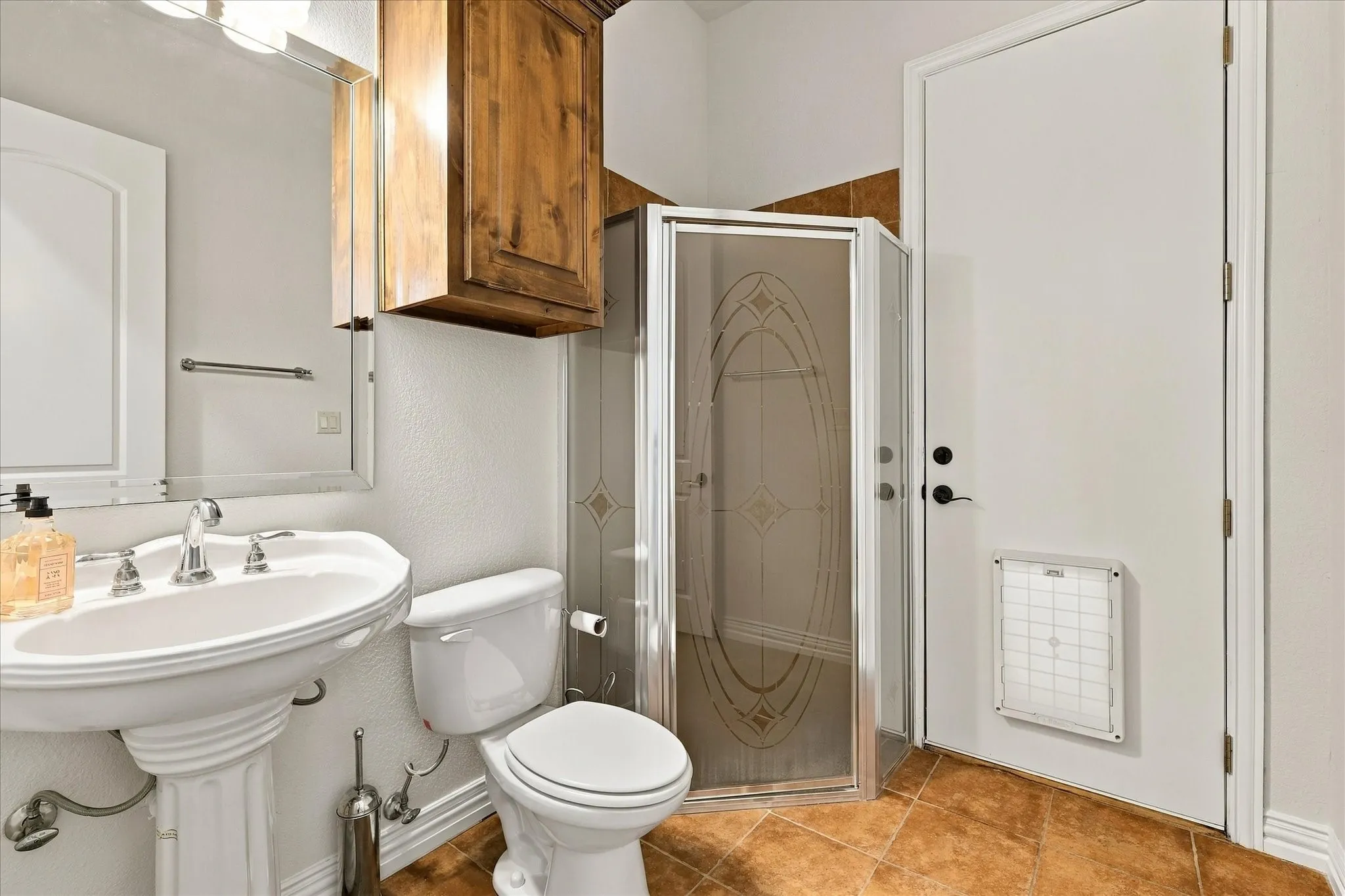 Single Family Residence For Sale in Parker County , 101 Rattling Antler Court, Azle, Texas 76020, 3 Bedroom, 4 Bathroom, 3 Garage spaces, 3,917 Sqft, built in 2007, mls#21419291, Real Estate Agent in Azle, Homes For Sale in Parker county, Homes For Sale in Azle, Realtor in Azle Texas, Real Estate Brokerage Independent Realty Texas, Luminita Cordes Realtor