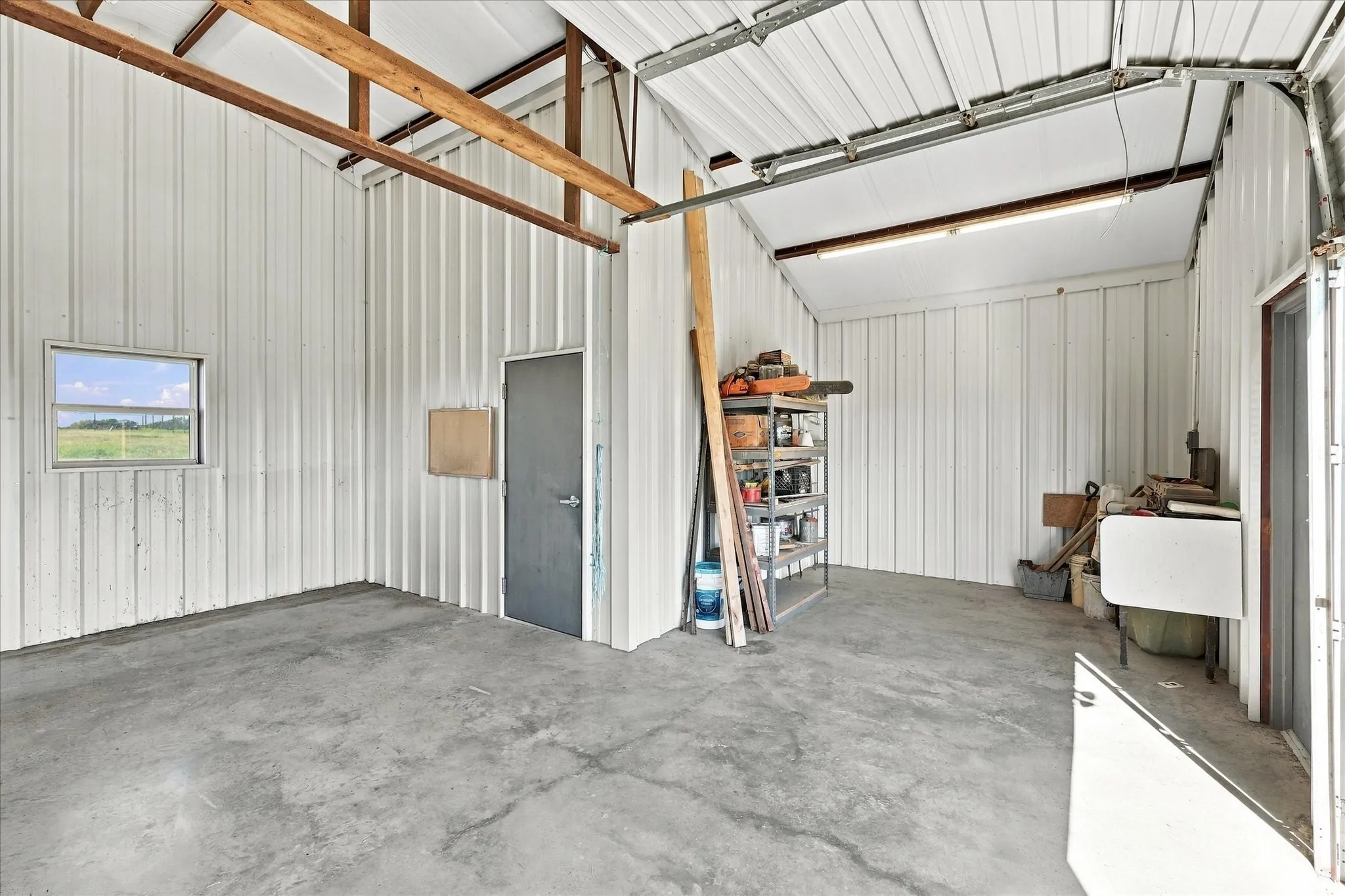 Single Family Residence For Sale in Parker County , 101 Rattling Antler Court, Azle, Texas 76020, 3 Bedroom, 4 Bathroom, 3 Garage spaces, 3,917 Sqft, built in 2007, mls#21419291, Real Estate Agent in Azle, Homes For Sale in Parker county, Homes For Sale in Azle, Realtor in Azle Texas, Real Estate Brokerage Independent Realty Texas, Luminita Cordes Realtor