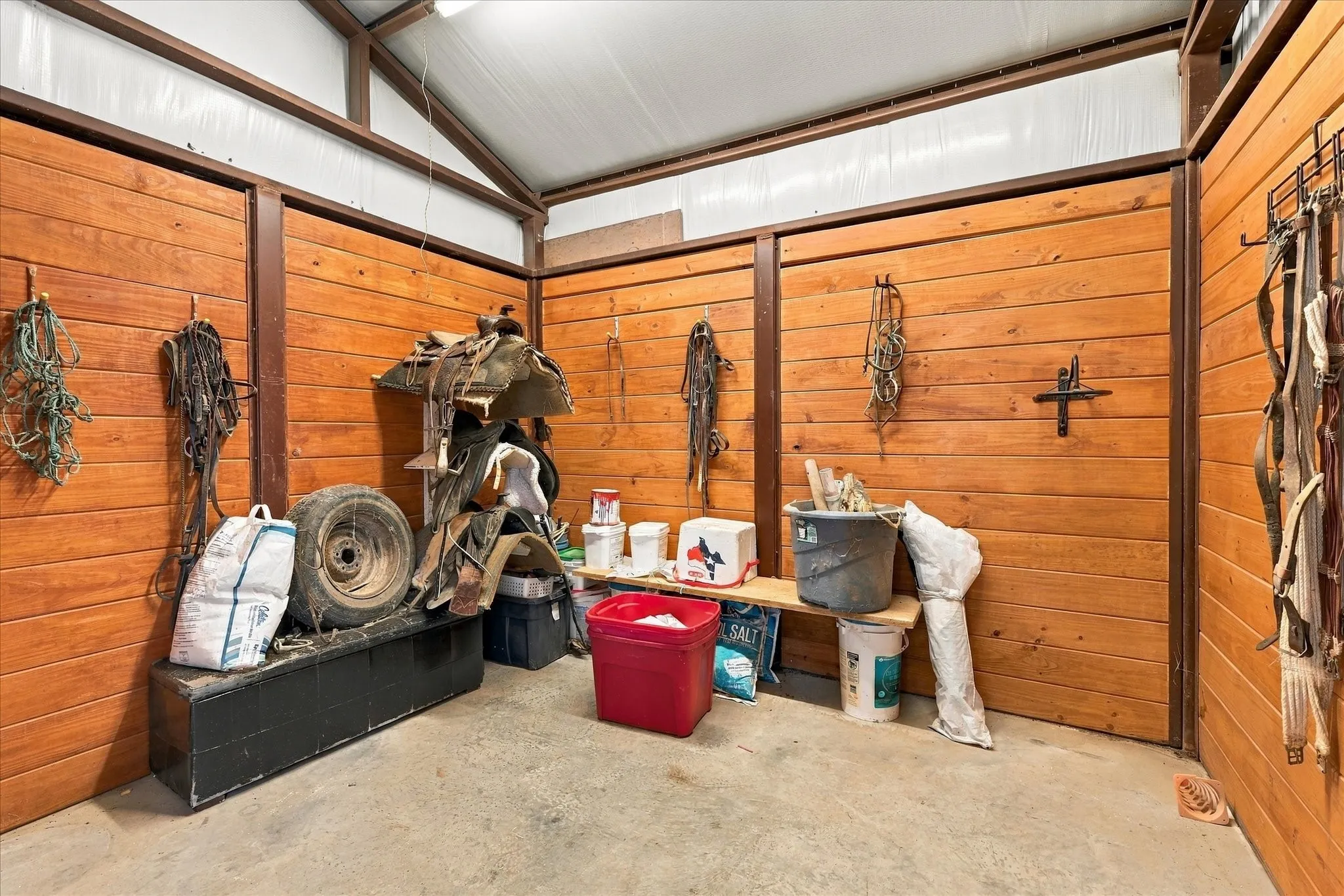 AMAZING 2.67 acre property, fenced and cross-fenced at end of cul-de-sac