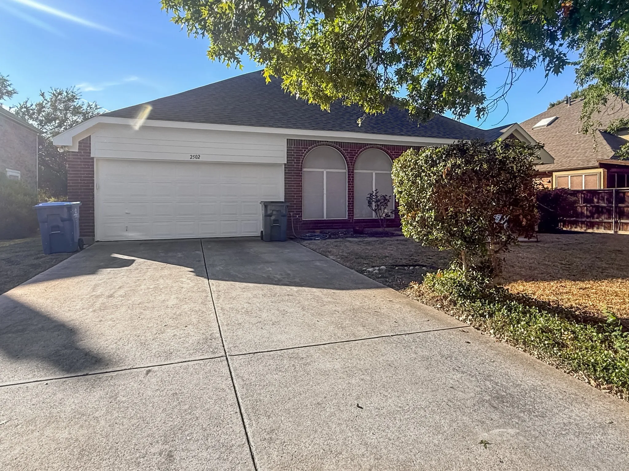 Single Family Residence For Sale in Dallas County , 2502 Dove Creek Drive, Rowlett, Texas 75088, 3 Bedroom, 3 Bathroom, 2 Garage spaces, 2,486 Sqft, built in 1999, mls#21419783, Real Estate Agent in Rowlett, Homes For Sale in Dallas county, Homes For Sale in Rowlett, Realtor in Rowlett Texas, Real Estate Brokerage Independent Realty Texas, Luminita Cordes Realtor