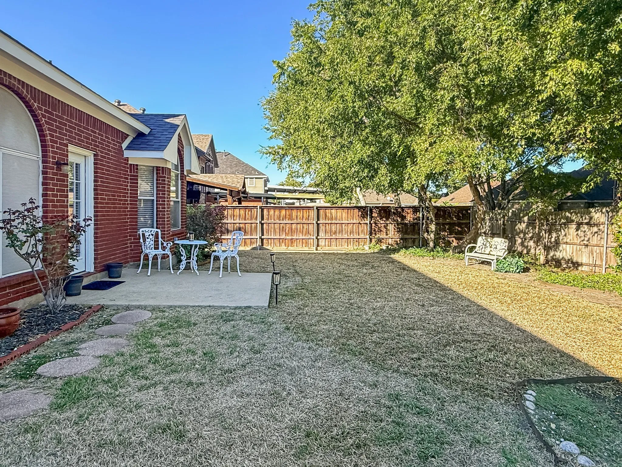 Single Family Residence For Sale in Dallas County , 2502 Dove Creek Drive, Rowlett, Texas 75088, 3 Bedroom, 3 Bathroom, 2 Garage spaces, 2,486 Sqft, built in 1999, mls#21419783, Real Estate Agent in Rowlett, Homes For Sale in Dallas county, Homes For Sale in Rowlett, Realtor in Rowlett Texas, Real Estate Brokerage Independent Realty Texas, Luminita Cordes Realtor