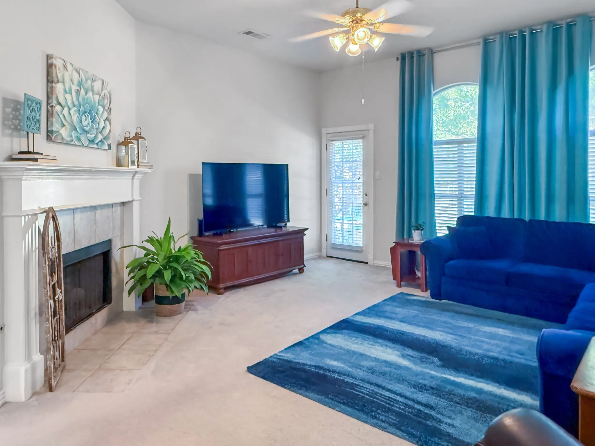 Single Family Residence For Sale in Dallas County , 2502 Dove Creek Drive, Rowlett, Texas 75088, 3 Bedroom, 3 Bathroom, 2 Garage spaces, 2,486 Sqft, built in 1999, mls#21419783, Real Estate Agent in Rowlett, Homes For Sale in Dallas county, Homes For Sale in Rowlett, Realtor in Rowlett Texas, Real Estate Brokerage Independent Realty Texas, Luminita Cordes Realtor