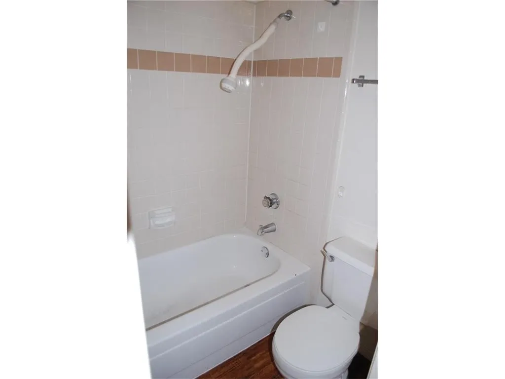 Duplex For Rent in Tarrant County , 1127 Rimcrest Drive, Arlington, Texas 76017, 3 Bedroom, 2 Bathroom, Garage spaces, 1,386 Sqft, built in 1986, mls#21419790, Real Estate Agent in Arlington, Homes For Rent in Tarrant county, Homes For Rent in Arlington, Realtor in Arlington Texas, Real Estate Brokerage Independent Realty Texas, Luminita Cordes Realtor