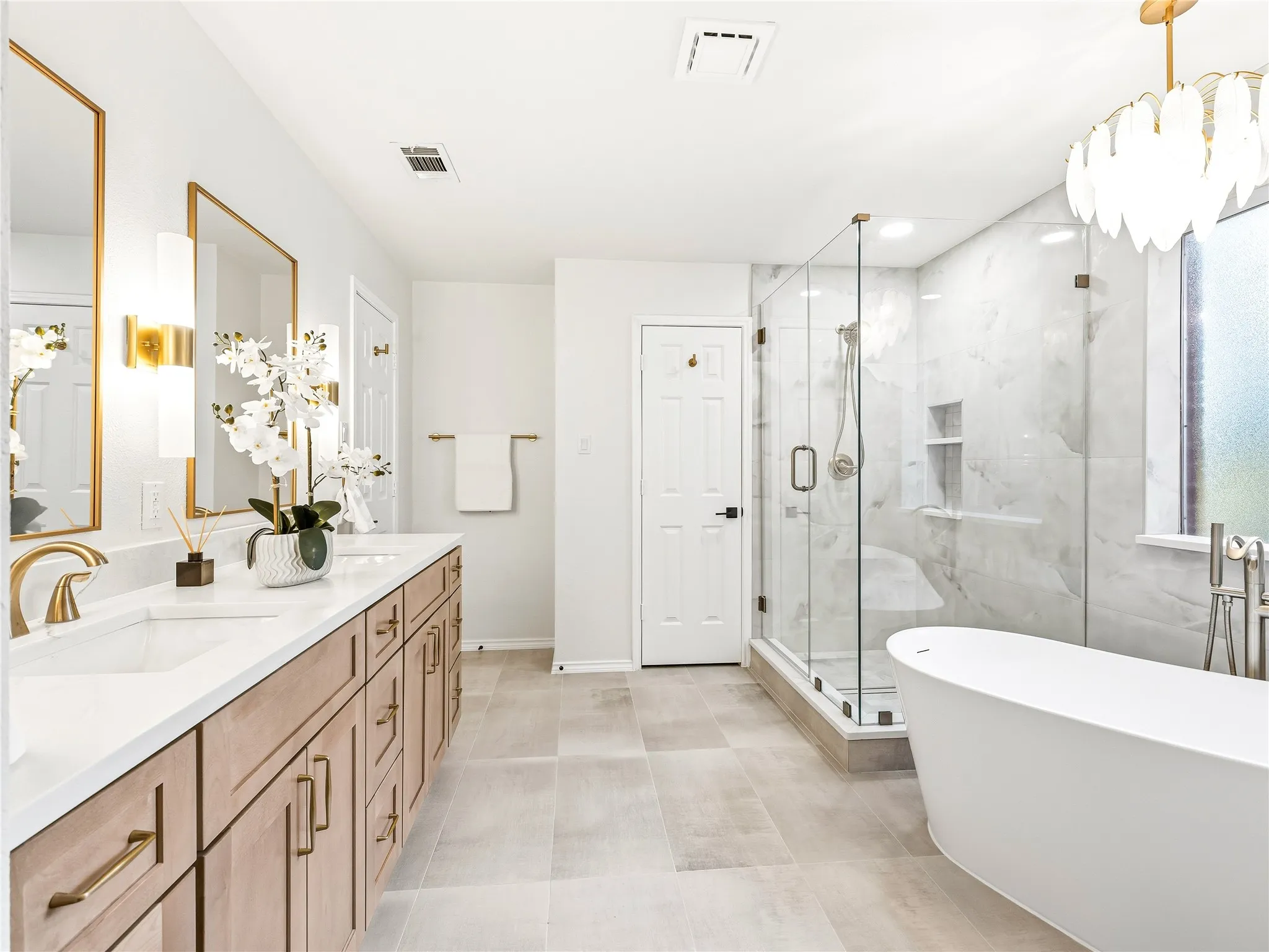 Single Family Residence For Sale in Collin County , 723 Hollow Ridge Drive, Allen, Texas 75002, 5 Bedroom, 4 Bathroom, 2 Garage spaces, 3,453 Sqft, built in 1993, mls#21415677, Real Estate Agent in Allen, Homes For Sale in Collin county, Homes For Sale in Allen, Realtor in Allen Texas, Real Estate Brokerage Independent Realty Texas, Luminita Cordes Realtor