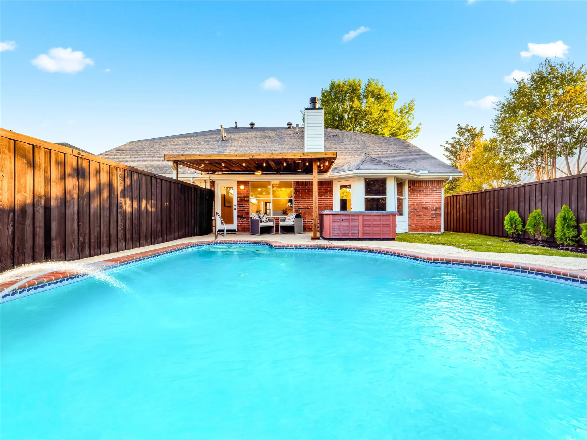 Single Family Residence For Sale in Collin County , 723 Hollow Ridge Drive, Allen, Texas 75002, 5 Bedroom, 4 Bathroom, 2 Garage spaces, 3,453 Sqft, built in 1993, mls#21415677, Real Estate Agent in Allen, Homes For Sale in Collin county, Homes For Sale in Allen, Realtor in Allen Texas, Real Estate Brokerage Independent Realty Texas, Luminita Cordes Realtor