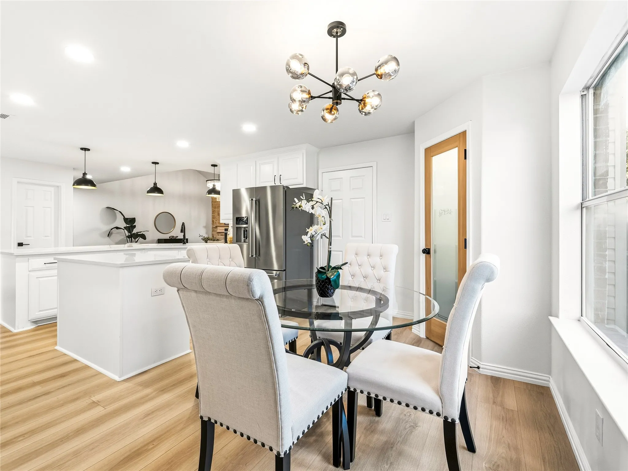 Single Family Residence For Sale in Collin County , 723 Hollow Ridge Drive, Allen, Texas 75002, 5 Bedroom, 4 Bathroom, 2 Garage spaces, 3,453 Sqft, built in 1993, mls#21415677, Real Estate Agent in Allen, Homes For Sale in Collin county, Homes For Sale in Allen, Realtor in Allen Texas, Real Estate Brokerage Independent Realty Texas, Luminita Cordes Realtor