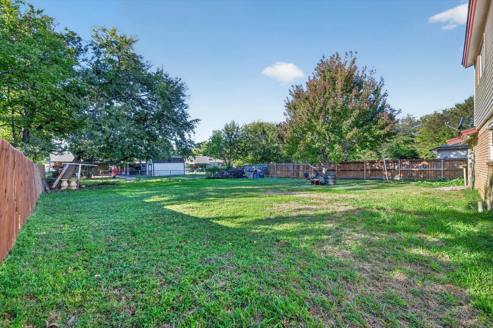 Single Family Residence For Sale in Tarrant County , 1302 Shelmar Drive, Arlington, Texas 76014, 4 Bedroom, 3 Bathroom, Garage spaces, 1,394 Sqft, built in 1967, mls#21419722, Real Estate Agent in Arlington, Homes For Sale in Tarrant county, Homes For Sale in Arlington, Realtor in Arlington Texas, Real Estate Brokerage Independent Realty Texas, Luminita Cordes Realtor