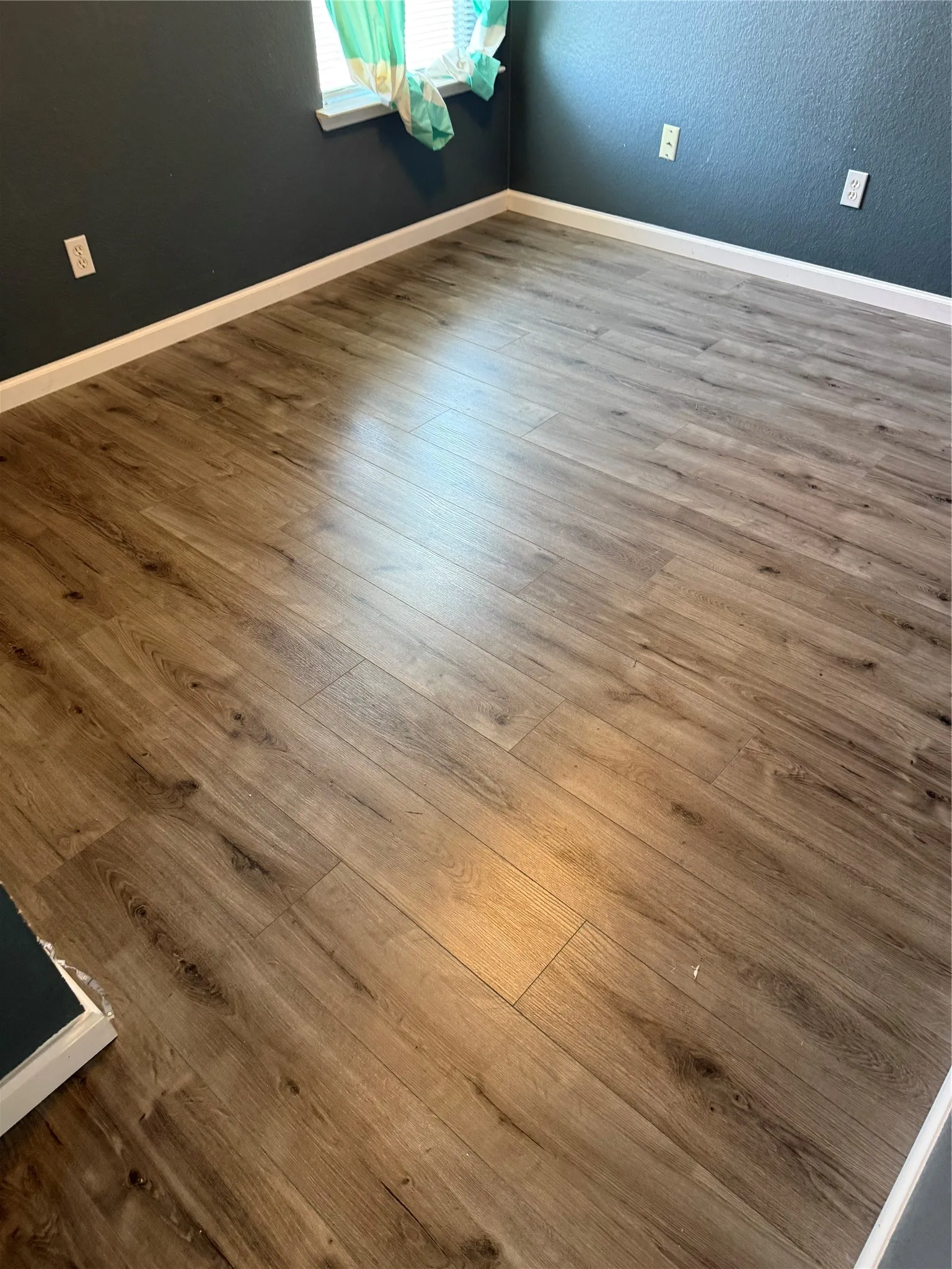 Single Family Residence For Sale in Tarrant County , 997 Tennessee Trail, Arlington, Texas 76017, 3 Bedroom, 3 Bathroom, 1 Garage spaces, 1,485 Sqft, built in 2002, mls#21419824, Real Estate Agent in Arlington, Homes For Sale in Tarrant county, Homes For Sale in Arlington, Realtor in Arlington Texas, Real Estate Brokerage Independent Realty Texas, Luminita Cordes Realtor