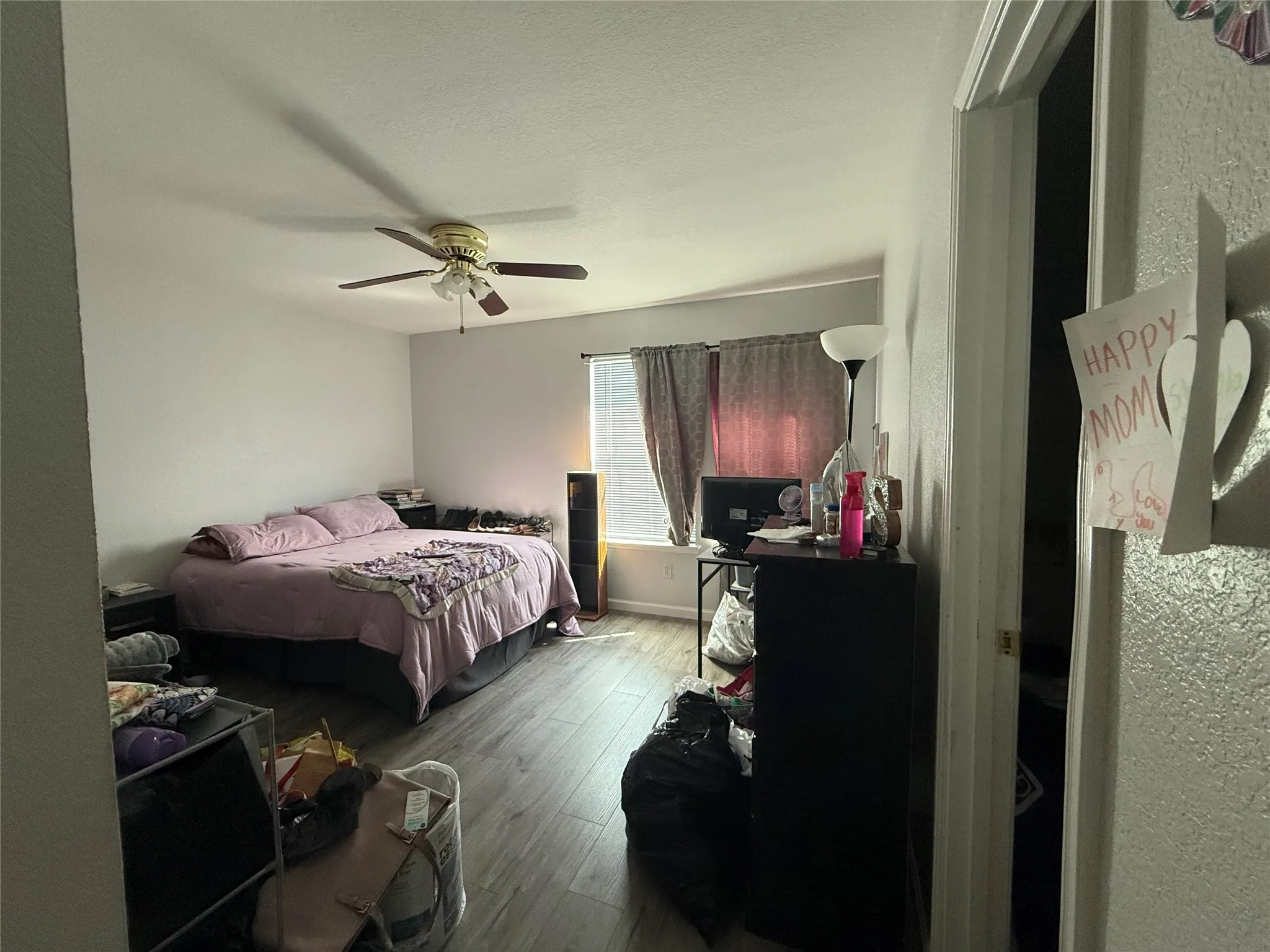 Single Family Residence For Sale in Tarrant County , 997 Tennessee Trail, Arlington, Texas 76017, 3 Bedroom, 3 Bathroom, 1 Garage spaces, 1,485 Sqft, built in 2002, mls#21419824, Real Estate Agent in Arlington, Homes For Sale in Tarrant county, Homes For Sale in Arlington, Realtor in Arlington Texas, Real Estate Brokerage Independent Realty Texas, Luminita Cordes Realtor
