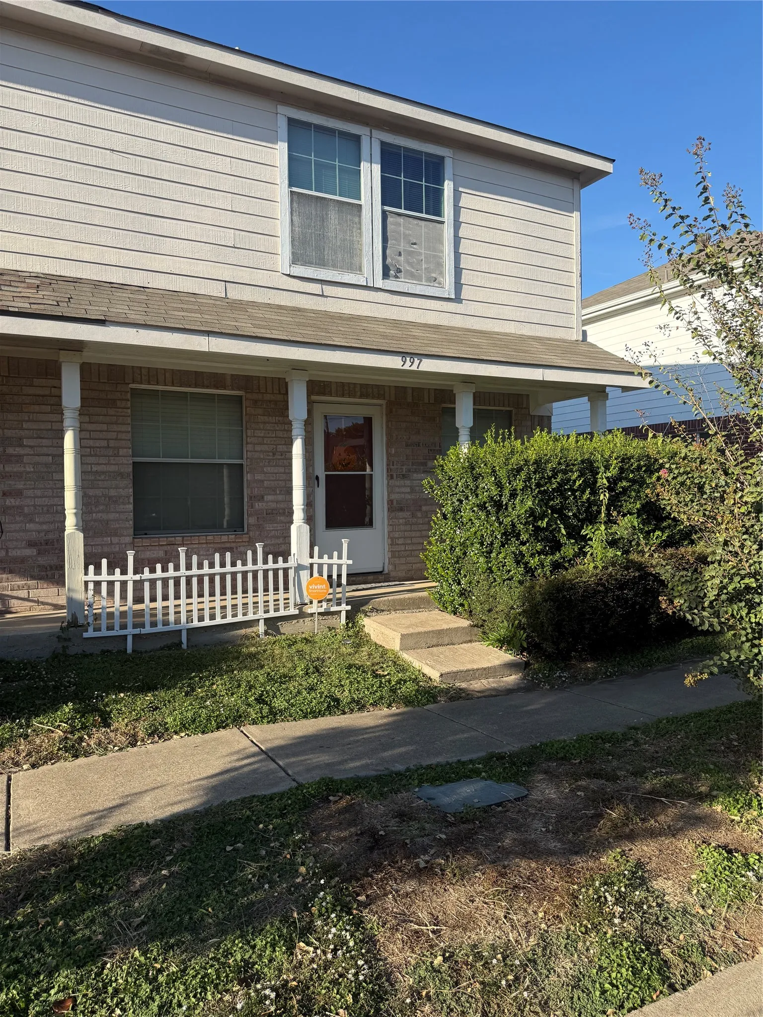 Single Family Residence For Sale in Tarrant County , 997 Tennessee Trail, Arlington, Texas 76017, 3 Bedroom, 3 Bathroom, 1 Garage spaces, 1,485 Sqft, built in 2002, mls#21419824, Real Estate Agent in Arlington, Homes For Sale in Tarrant county, Homes For Sale in Arlington, Realtor in Arlington Texas, Real Estate Brokerage Independent Realty Texas, Luminita Cordes Realtor