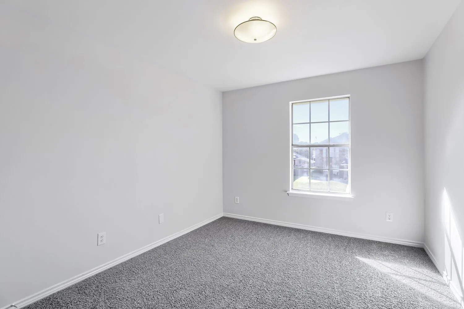 Single Family Residence For Sale in Denton County , 1313 Blue Jay Drive, Lewisville, Texas 75077, 1 Bedroom, 3 Bathroom, 2 Garage spaces, 2,349 Sqft, built in 1991, mls#21419781, Real Estate Agent in Lewisville, Homes For Sale in Denton county, Homes For Sale in Lewisville, Realtor in Lewisville Texas, Real Estate Brokerage Independent Realty Texas, Luminita Cordes Realtor