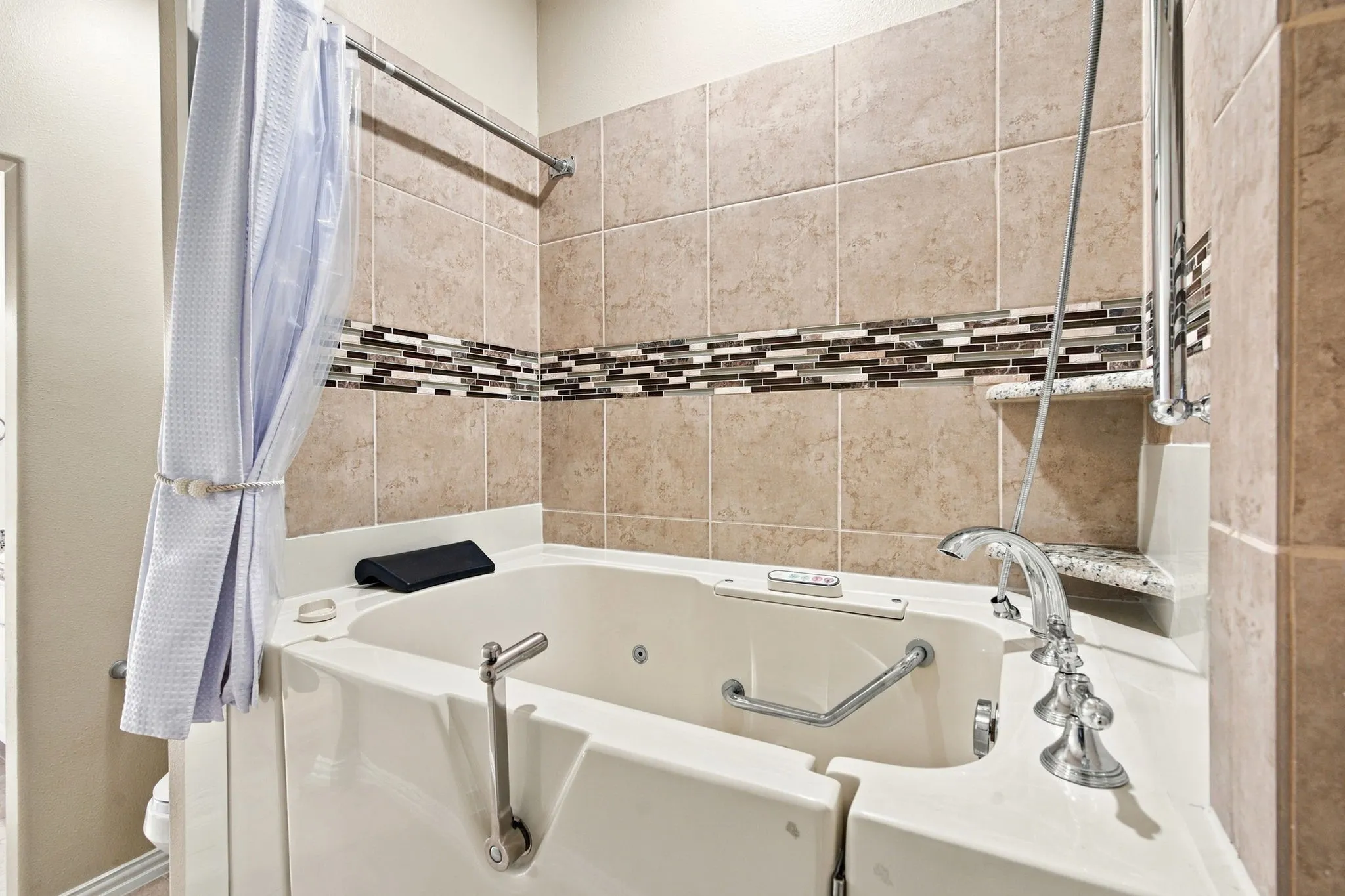Condominium For Sale in Tarrant County , 768 Apeldoorn Lane, Keller, Texas 76248, 2 Bedroom, 2 Bathroom, 2 Garage spaces, 1,681 Sqft, built in 2013, mls#21416813, Real Estate Agent in Keller, Homes For Sale in Tarrant county, Homes For Sale in Keller, Realtor in Keller Texas, Real Estate Brokerage Independent Realty Texas, Luminita Cordes Realtor