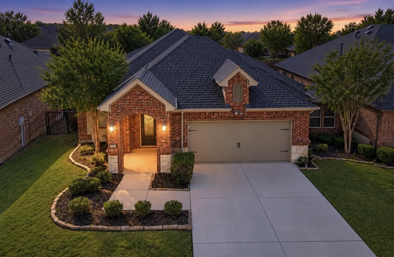Condominium For Sale in Tarrant County , 768 Apeldoorn Lane, Keller, Texas 76248, 2 Bedroom, 2 Bathroom, 2 Garage spaces, 1,681 Sqft, built in 2013, mls#21416813, Real Estate Agent in Keller, Homes For Sale in Tarrant county, Homes For Sale in Keller, Realtor in Keller Texas, Real Estate Brokerage Independent Realty Texas, Luminita Cordes Realtor