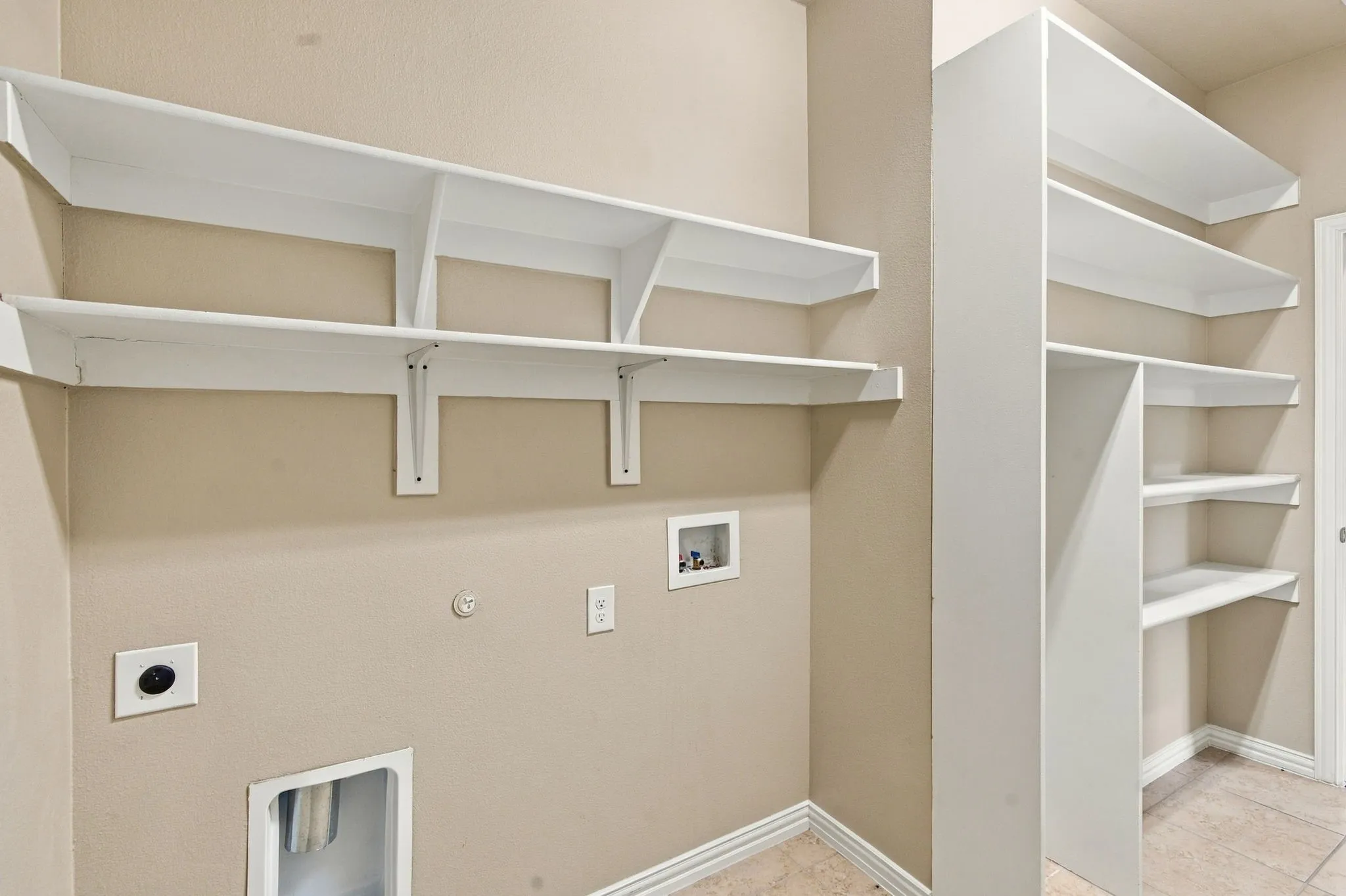 Condominium For Sale in Tarrant County , 768 Apeldoorn Lane, Keller, Texas 76248, 2 Bedroom, 2 Bathroom, 2 Garage spaces, 1,681 Sqft, built in 2013, mls#21416813, Real Estate Agent in Keller, Homes For Sale in Tarrant county, Homes For Sale in Keller, Realtor in Keller Texas, Real Estate Brokerage Independent Realty Texas, Luminita Cordes Realtor