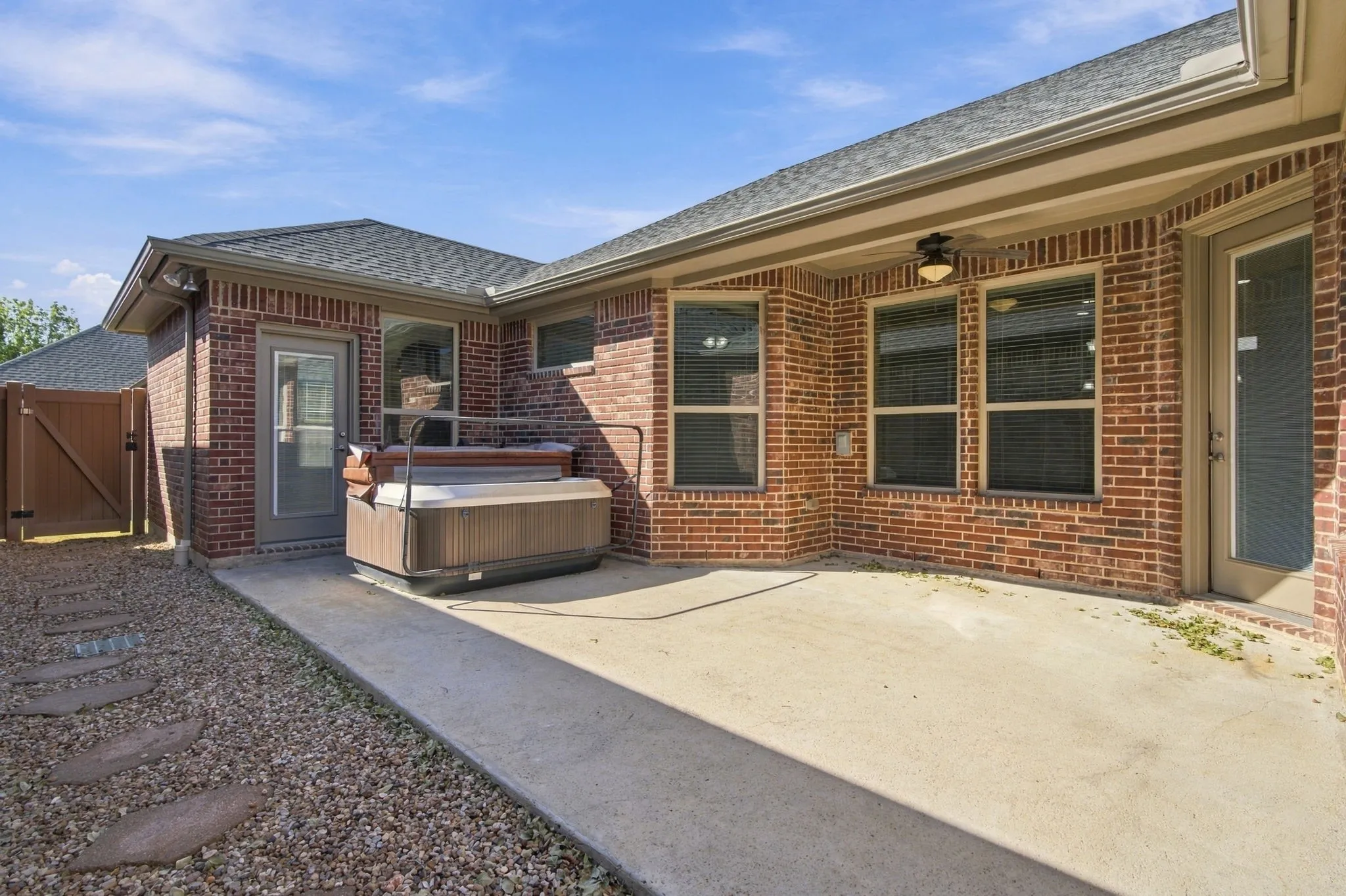 Condominium For Sale in Tarrant County , 768 Apeldoorn Lane, Keller, Texas 76248, 2 Bedroom, 2 Bathroom, 2 Garage spaces, 1,681 Sqft, built in 2013, mls#21416813, Real Estate Agent in Keller, Homes For Sale in Tarrant county, Homes For Sale in Keller, Realtor in Keller Texas, Real Estate Brokerage Independent Realty Texas, Luminita Cordes Realtor