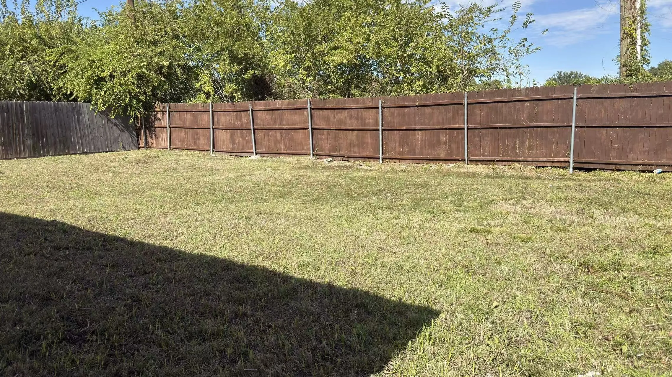 Single Family Residence For Rent in Dallas County , 7213 Colgate Lane, Rowlett, Texas 75088, 3 Bedroom, 2 Bathroom, 2 Garage spaces, 1,364 Sqft, built in 1985, mls#21419834, Real Estate Agent in Rowlett, Homes For Rent in Dallas county, Homes For Rent in Rowlett, Realtor in Rowlett Texas, Real Estate Brokerage Independent Realty Texas, Luminita Cordes Realtor