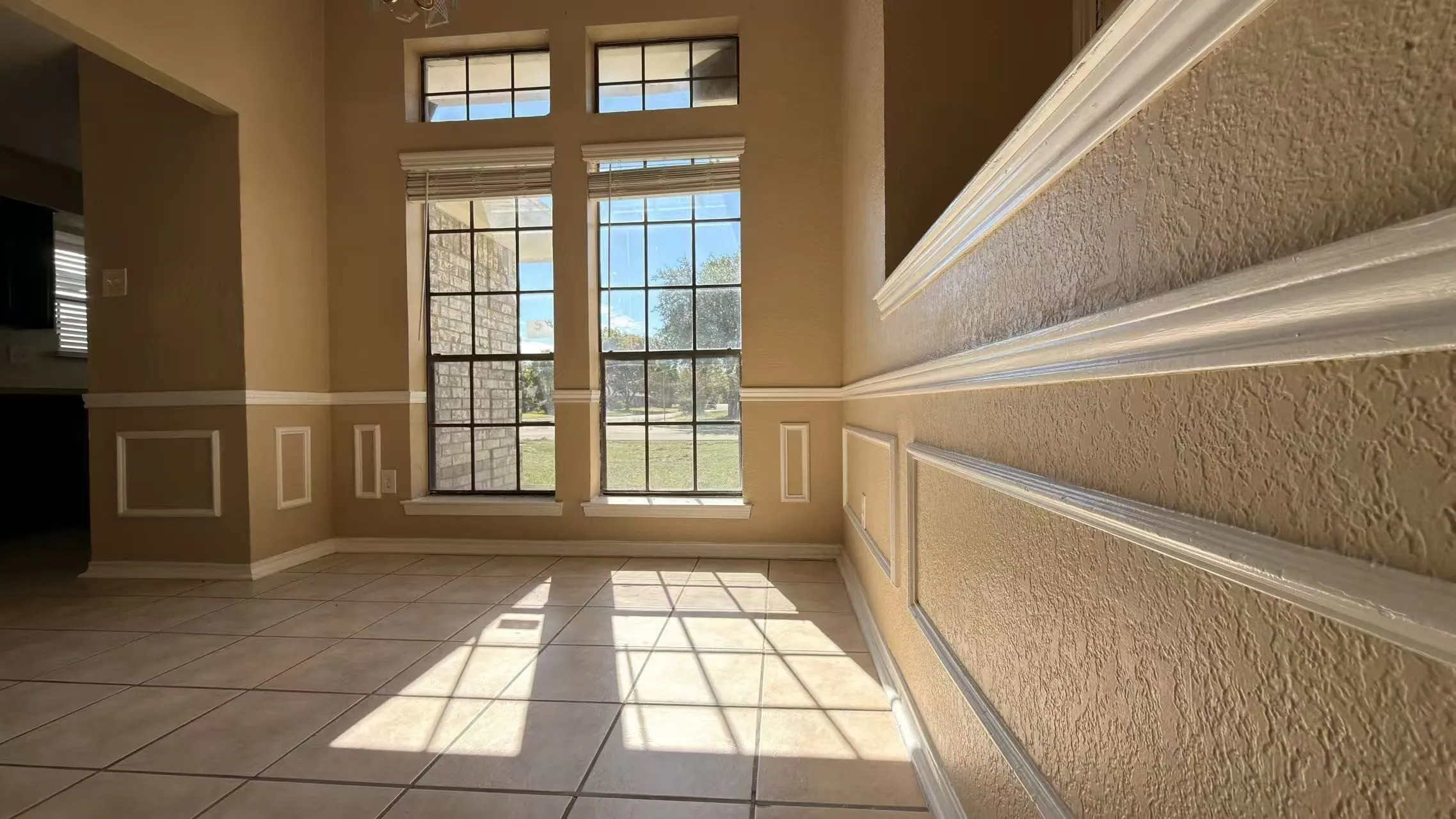 Single Family Residence For Rent in Dallas County , 7213 Colgate Lane, Rowlett, Texas 75088, 3 Bedroom, 2 Bathroom, 2 Garage spaces, 1,364 Sqft, built in 1985, mls#21419834, Real Estate Agent in Rowlett, Homes For Rent in Dallas county, Homes For Rent in Rowlett, Realtor in Rowlett Texas, Real Estate Brokerage Independent Realty Texas, Luminita Cordes Realtor