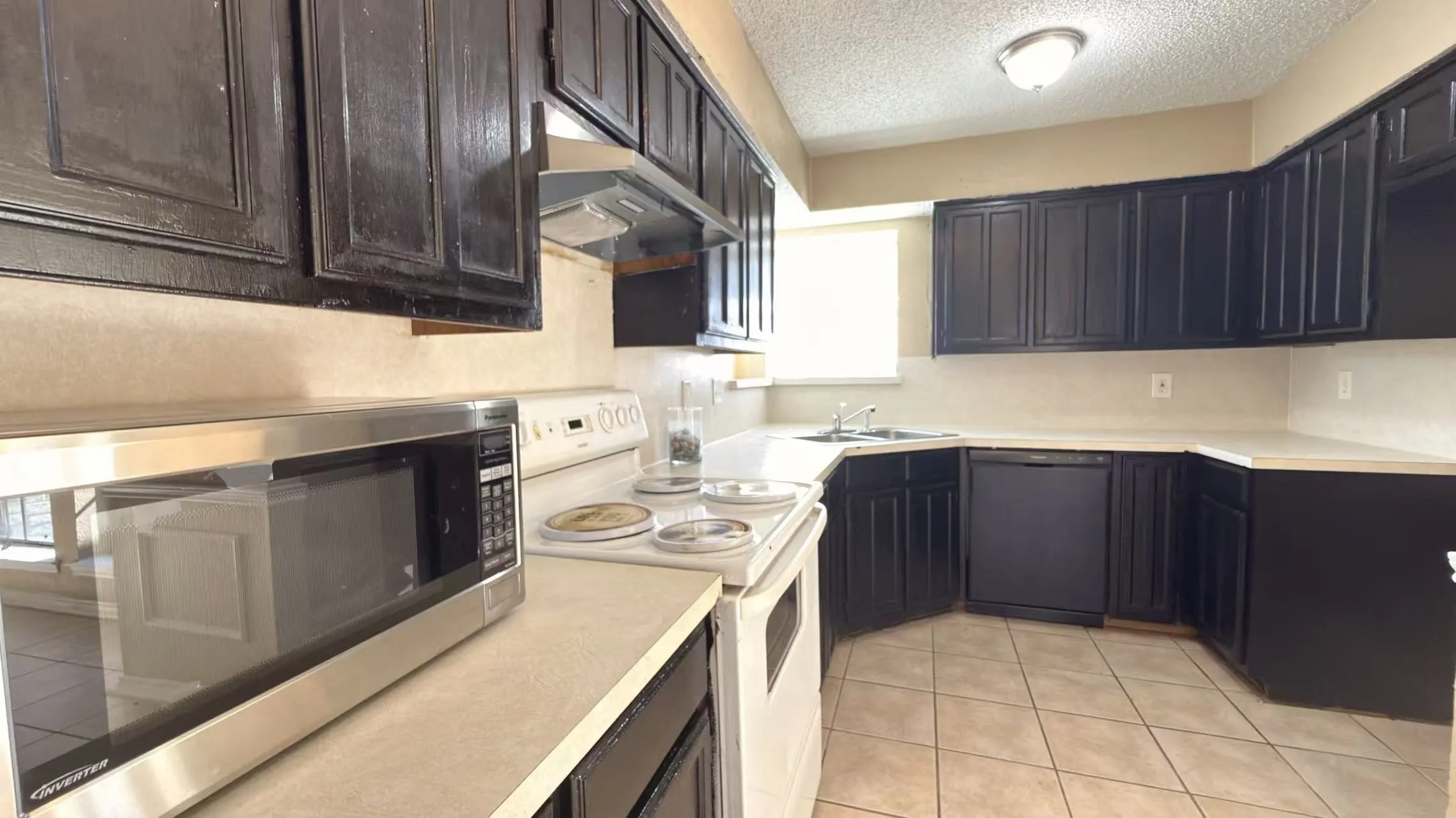 Single Family Residence For Rent in Dallas County , 7213 Colgate Lane, Rowlett, Texas 75088, 3 Bedroom, 2 Bathroom, 2 Garage spaces, 1,364 Sqft, built in 1985, mls#21419834, Real Estate Agent in Rowlett, Homes For Rent in Dallas county, Homes For Rent in Rowlett, Realtor in Rowlett Texas, Real Estate Brokerage Independent Realty Texas, Luminita Cordes Realtor