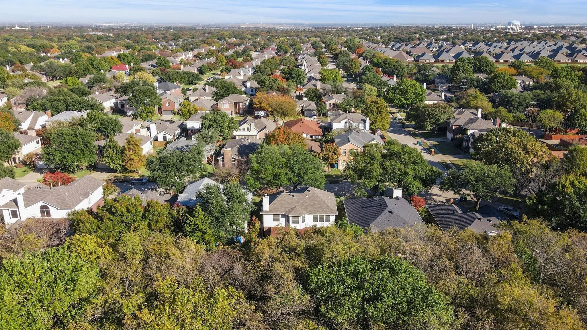 Single Family Residence For Sale in Denton County , 2109 Wentworth Drive, Flower Mound, Texas 75028, 3 Bedroom, 3 Bathroom, 2 Garage spaces, 2,167 Sqft, built in 1993, mls#21419842, Real Estate Agent in Flower Mound, Homes For Sale in Denton county, Homes For Sale in Flower Mound, Realtor in Flower Mound Texas, Real Estate Brokerage Independent Realty Texas, Luminita Cordes Realtor
