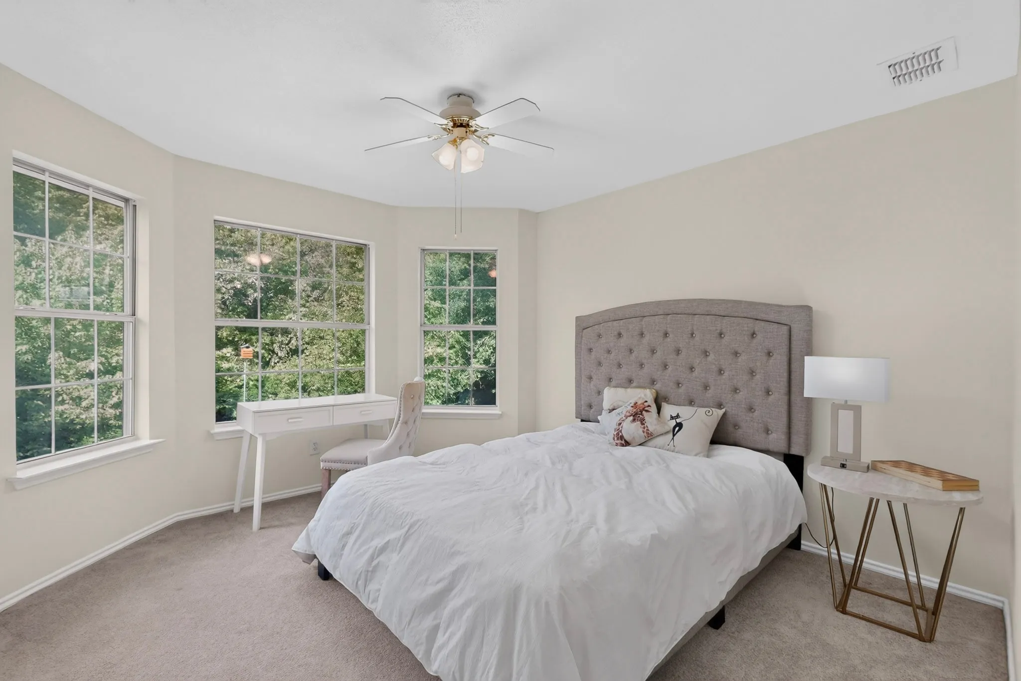 Single Family Residence For Sale in Denton County , 2109 Wentworth Drive, Flower Mound, Texas 75028, 3 Bedroom, 3 Bathroom, 2 Garage spaces, 2,167 Sqft, built in 1993, mls#21419842, Real Estate Agent in Flower Mound, Homes For Sale in Denton county, Homes For Sale in Flower Mound, Realtor in Flower Mound Texas, Real Estate Brokerage Independent Realty Texas, Luminita Cordes Realtor