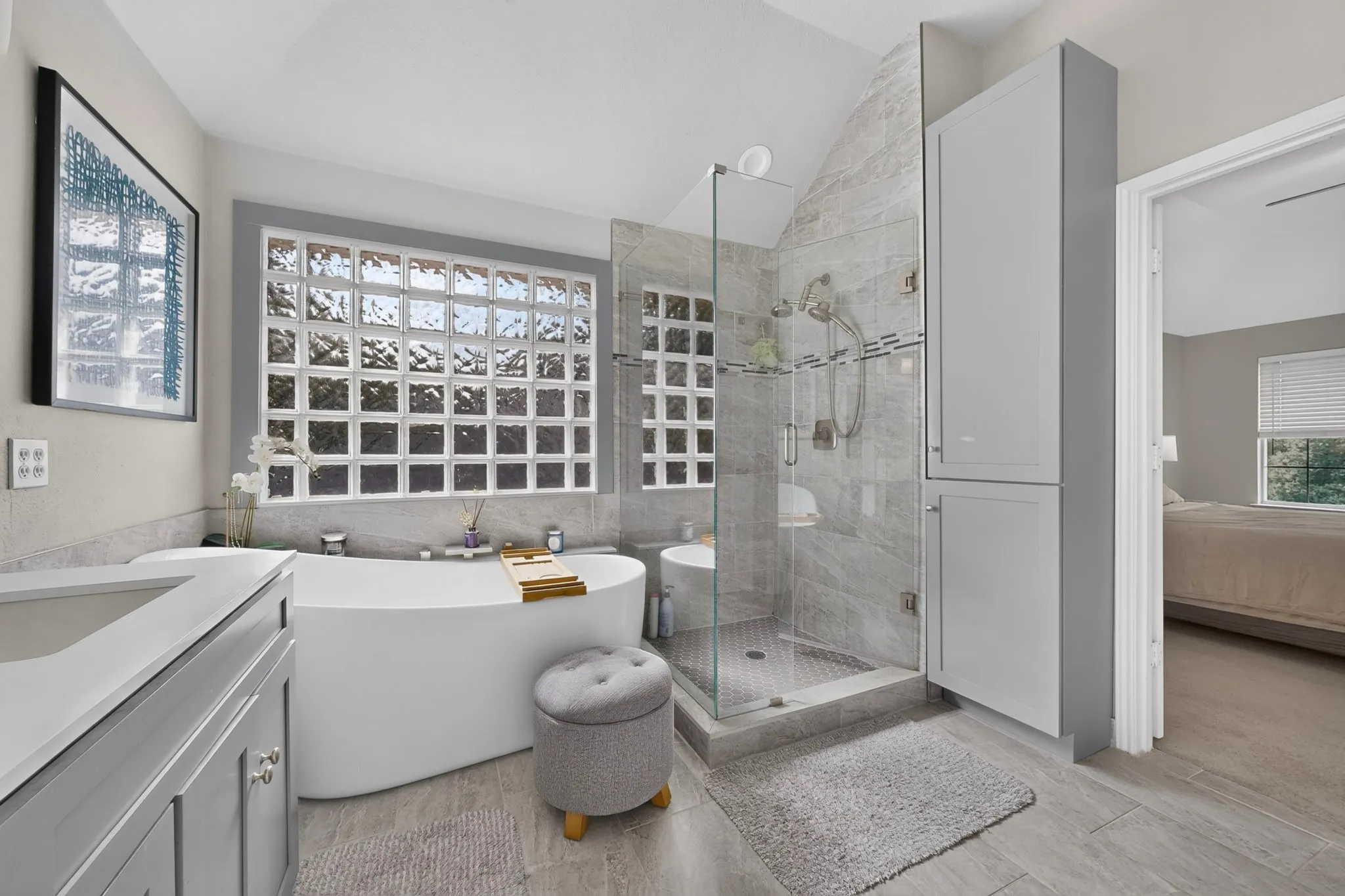 Single Family Residence For Sale in Denton County , 2109 Wentworth Drive, Flower Mound, Texas 75028, 3 Bedroom, 3 Bathroom, 2 Garage spaces, 2,167 Sqft, built in 1993, mls#21419842, Real Estate Agent in Flower Mound, Homes For Sale in Denton county, Homes For Sale in Flower Mound, Realtor in Flower Mound Texas, Real Estate Brokerage Independent Realty Texas, Luminita Cordes Realtor
