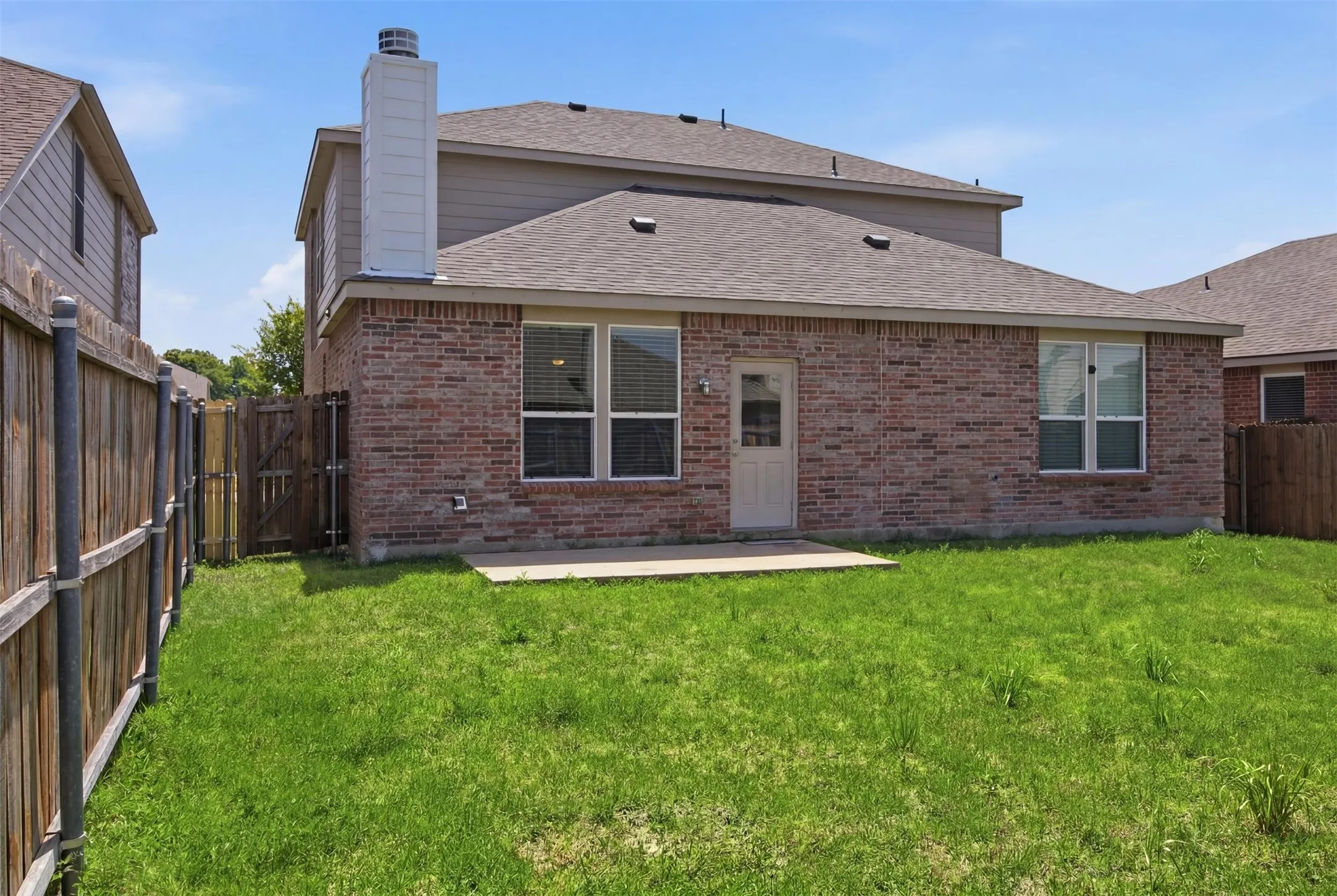 Single Family Residence For Rent in Denton County , 1716 Gayla Creek Drive, Little Elm, Texas 75068, 4 Bedroom, 3 Bathroom, 2 Garage spaces, 2,477 Sqft, built in 2014, mls#21418705, Real Estate Agent in Little Elm, Homes For Rent in Denton county, Homes For Rent in Little Elm, Realtor in Little Elm Texas, Real Estate Brokerage Independent Realty Texas, Luminita Cordes Realtor