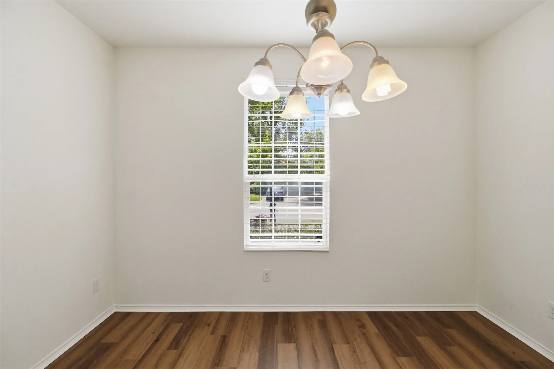 Single Family Residence For Rent in Denton County , 1716 Gayla Creek Drive, Little Elm, Texas 75068, 4 Bedroom, 3 Bathroom, 2 Garage spaces, 2,477 Sqft, built in 2014, mls#21418705, Real Estate Agent in Little Elm, Homes For Rent in Denton county, Homes For Rent in Little Elm, Realtor in Little Elm Texas, Real Estate Brokerage Independent Realty Texas, Luminita Cordes Realtor