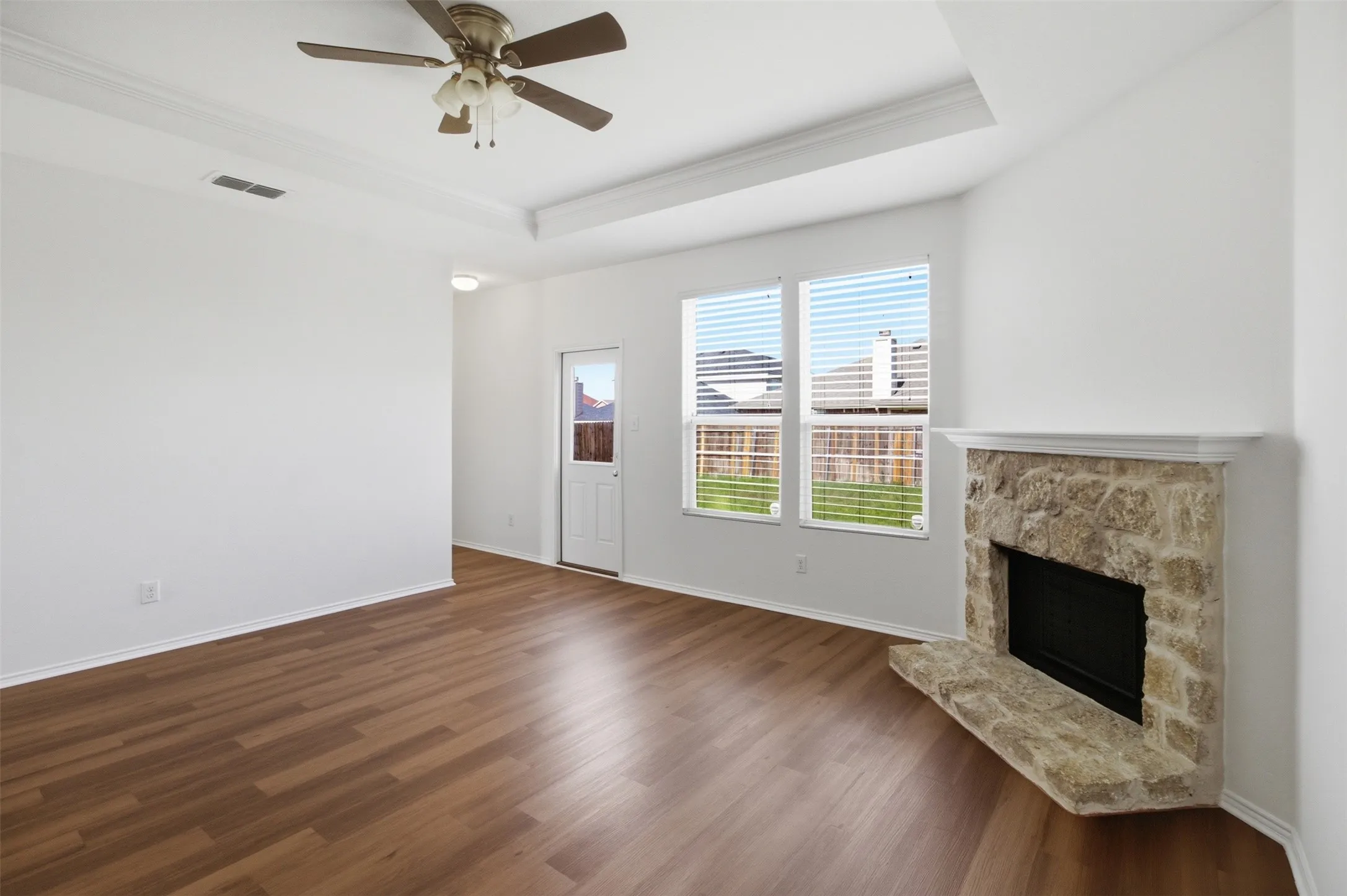 Single Family Residence For Rent in Denton County , 1716 Gayla Creek Drive, Little Elm, Texas 75068, 4 Bedroom, 3 Bathroom, 2 Garage spaces, 2,477 Sqft, built in 2014, mls#21418705, Real Estate Agent in Little Elm, Homes For Rent in Denton county, Homes For Rent in Little Elm, Realtor in Little Elm Texas, Real Estate Brokerage Independent Realty Texas, Luminita Cordes Realtor