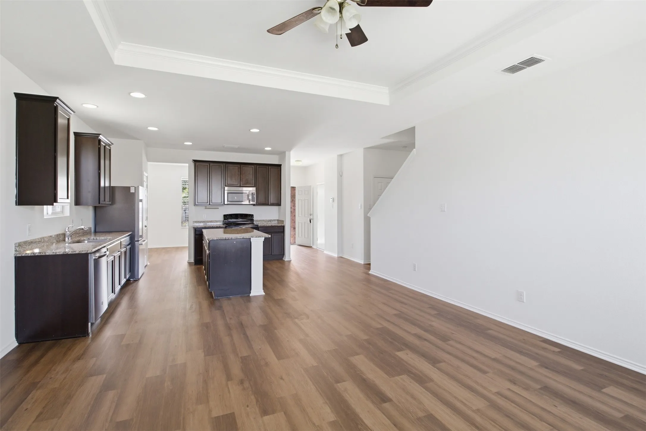 Single Family Residence For Rent in Denton County , 1716 Gayla Creek Drive, Little Elm, Texas 75068, 4 Bedroom, 3 Bathroom, 2 Garage spaces, 2,477 Sqft, built in 2014, mls#21418705, Real Estate Agent in Little Elm, Homes For Rent in Denton county, Homes For Rent in Little Elm, Realtor in Little Elm Texas, Real Estate Brokerage Independent Realty Texas, Luminita Cordes Realtor