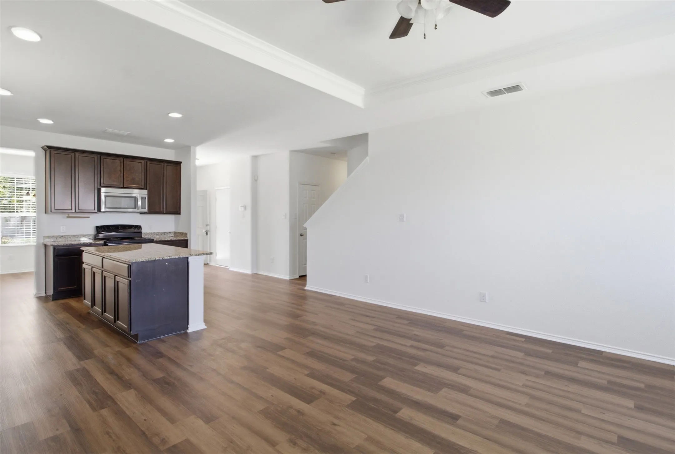 Single Family Residence For Rent in Denton County , 1716 Gayla Creek Drive, Little Elm, Texas 75068, 4 Bedroom, 3 Bathroom, 2 Garage spaces, 2,477 Sqft, built in 2014, mls#21418705, Real Estate Agent in Little Elm, Homes For Rent in Denton county, Homes For Rent in Little Elm, Realtor in Little Elm Texas, Real Estate Brokerage Independent Realty Texas, Luminita Cordes Realtor