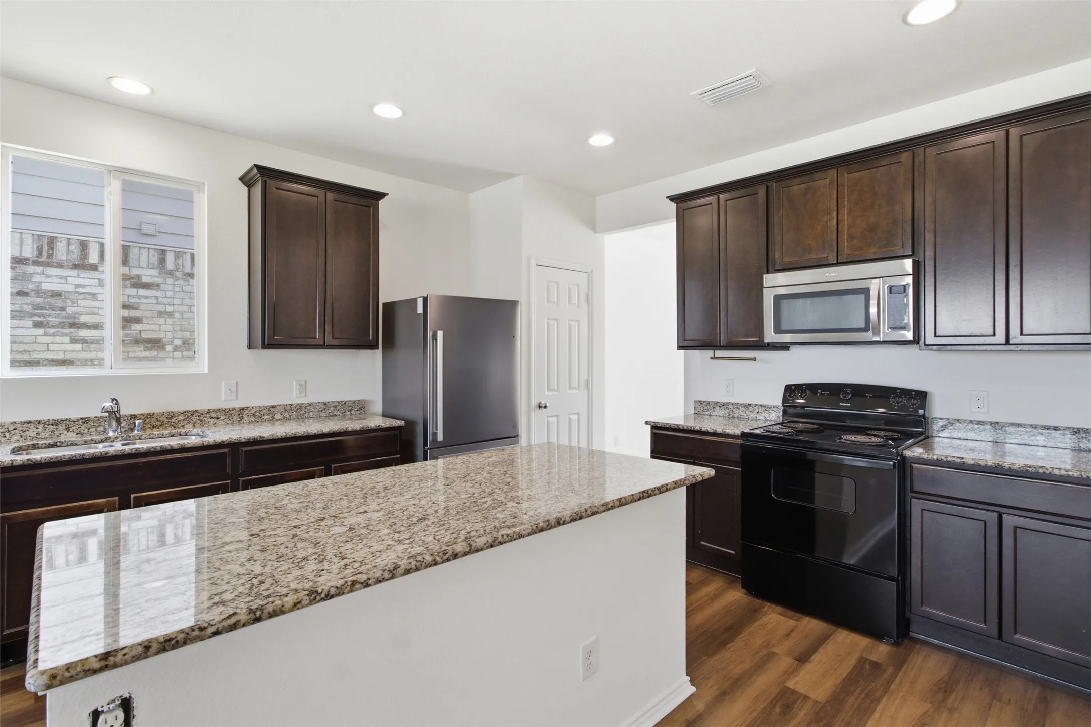 Single Family Residence For Rent