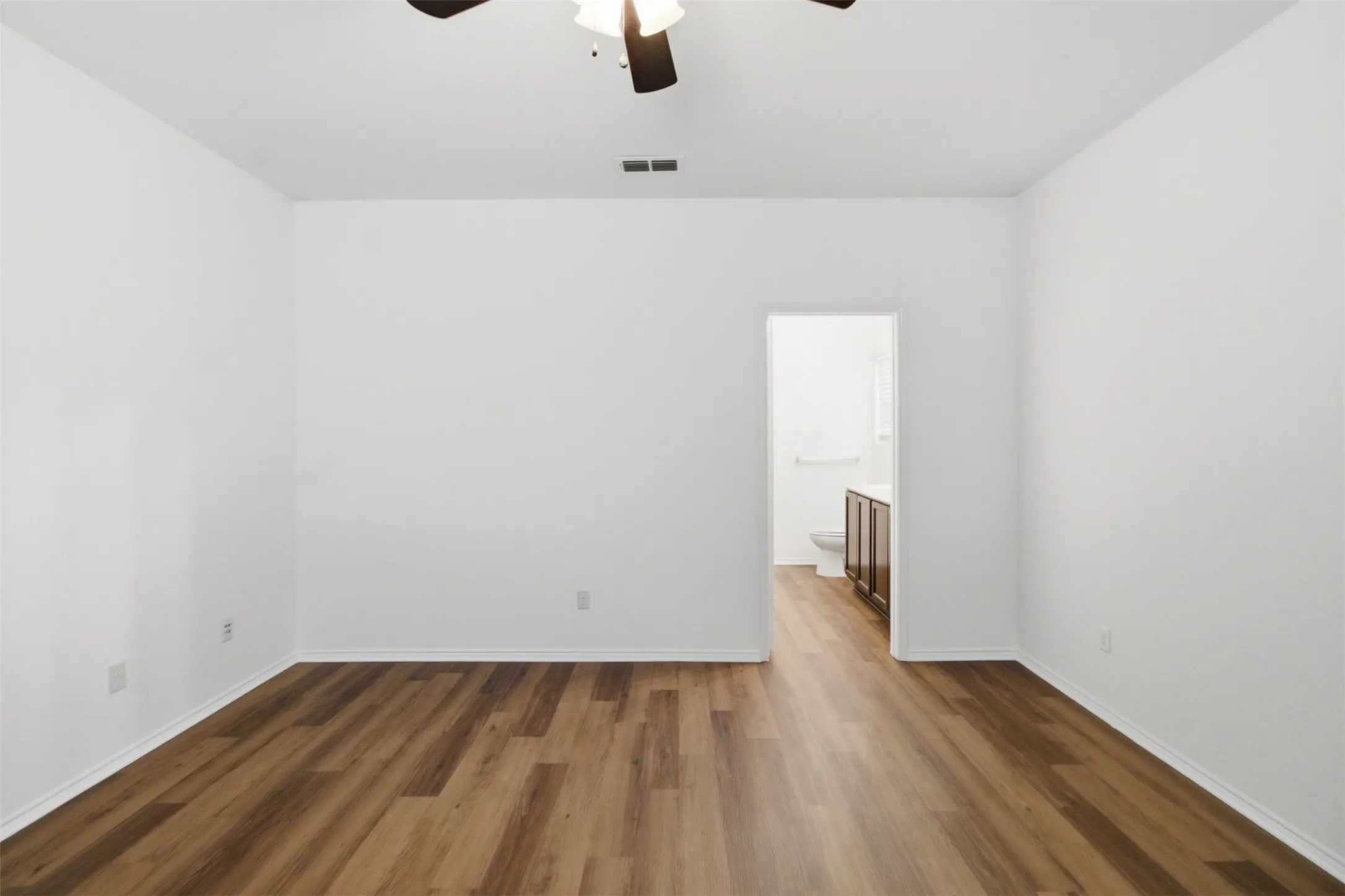 Single Family Residence For Rent in Denton County , 1716 Gayla Creek Drive, Little Elm, Texas 75068, 4 Bedroom, 3 Bathroom, 2 Garage spaces, 2,477 Sqft, built in 2014, mls#21418705, Real Estate Agent in Little Elm, Homes For Rent in Denton county, Homes For Rent in Little Elm, Realtor in Little Elm Texas, Real Estate Brokerage Independent Realty Texas, Luminita Cordes Realtor