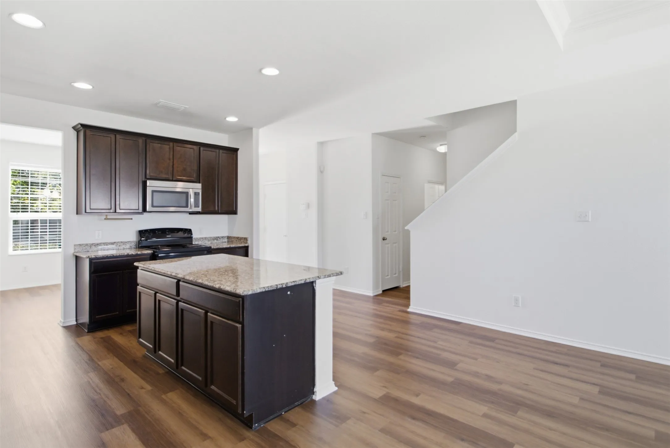Single Family Residence For Rent in Denton County , 1716 Gayla Creek Drive, Little Elm, Texas 75068, 4 Bedroom, 3 Bathroom, 2 Garage spaces, 2,477 Sqft, built in 2014, mls#21418705, Real Estate Agent in Little Elm, Homes For Rent in Denton county, Homes For Rent in Little Elm, Realtor in Little Elm Texas, Real Estate Brokerage Independent Realty Texas, Luminita Cordes Realtor