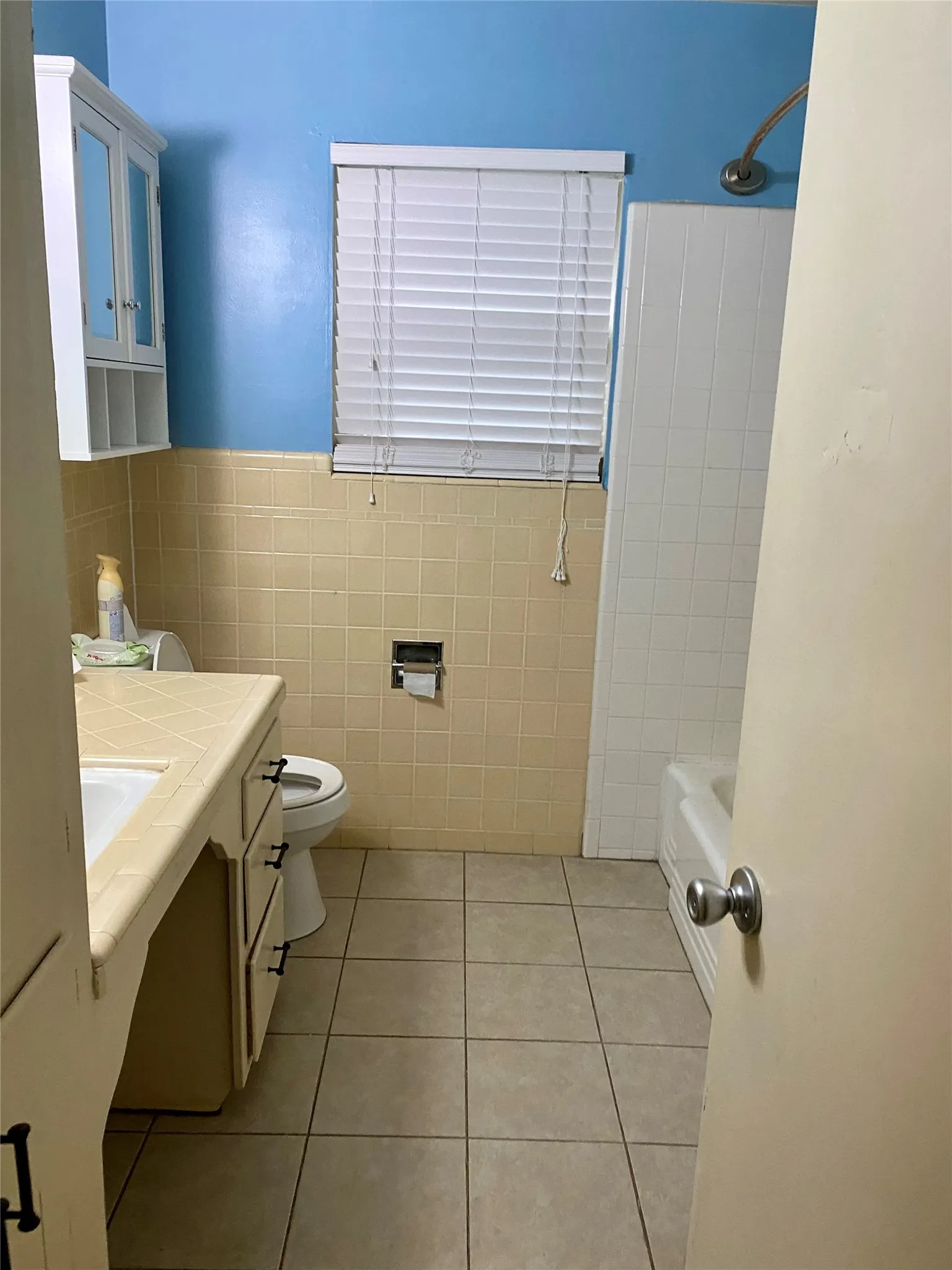 Single Family Residence For Sale in Johnson County , 507 W Smith Street, Cleburne, Texas 76033, 2 Bedroom, 1 Bathroom, 1 Garage spaces, 936 Sqft, built in 0, mls#21419721, Real Estate Agent in Cleburne, Homes For Sale in Johnson county, Homes For Sale in Cleburne, Realtor in Cleburne Texas, Real Estate Brokerage Independent Realty Texas, Luminita Cordes Realtor