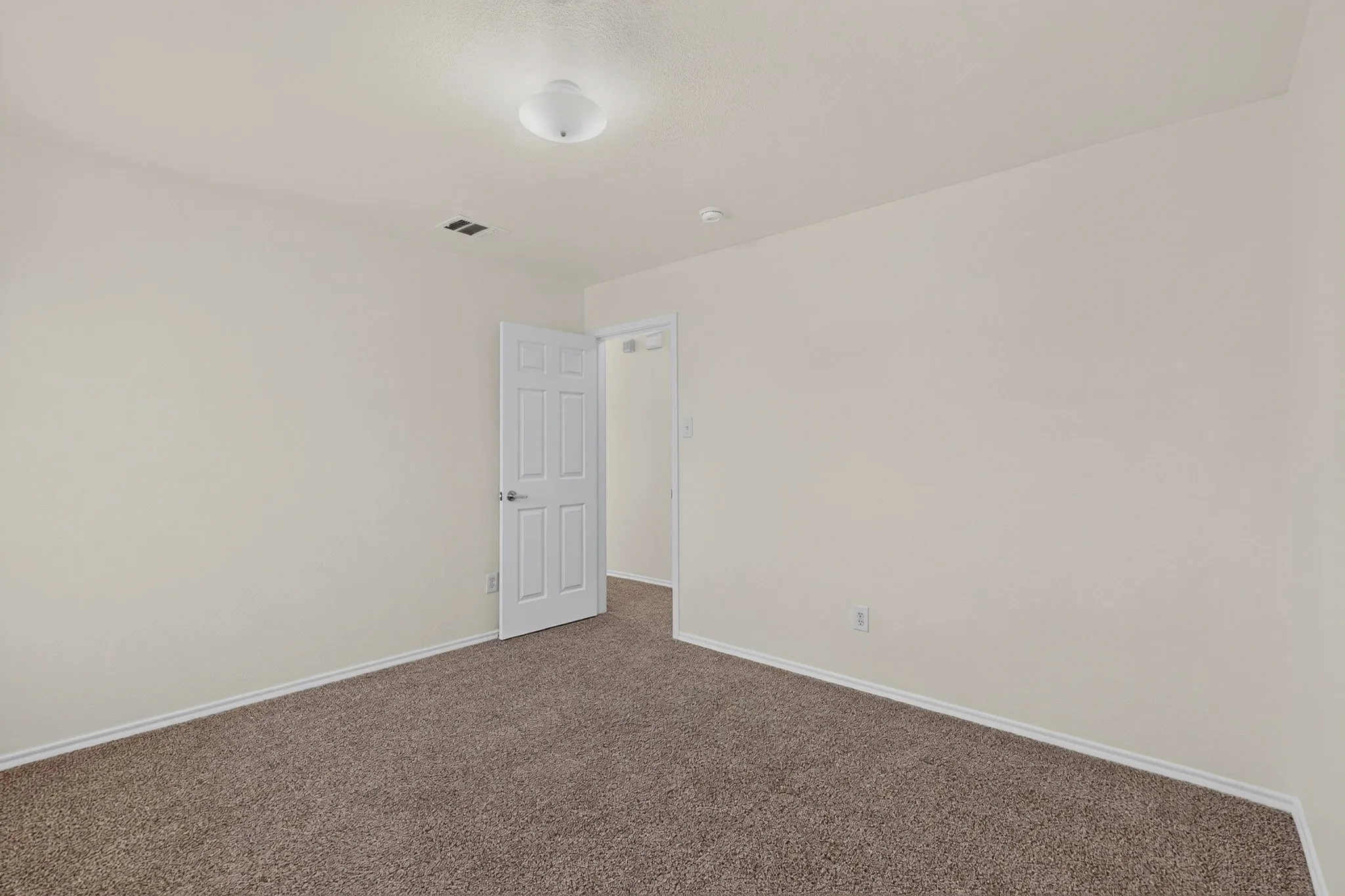 Single Family Residence For Sale in Denton County , 9325 Masse Court, Providence Village, Texas 76227, 3 Bedroom, 3 Bathroom, 2 Garage spaces, 1,850 Sqft, built in 2005, mls#21419873, Real Estate Agent in Providence Village, Homes For Sale in Denton county, Homes For Sale in Providence Village, Realtor in Providence Village Texas, Real Estate Brokerage Independent Realty Texas, Luminita Cordes Realtor