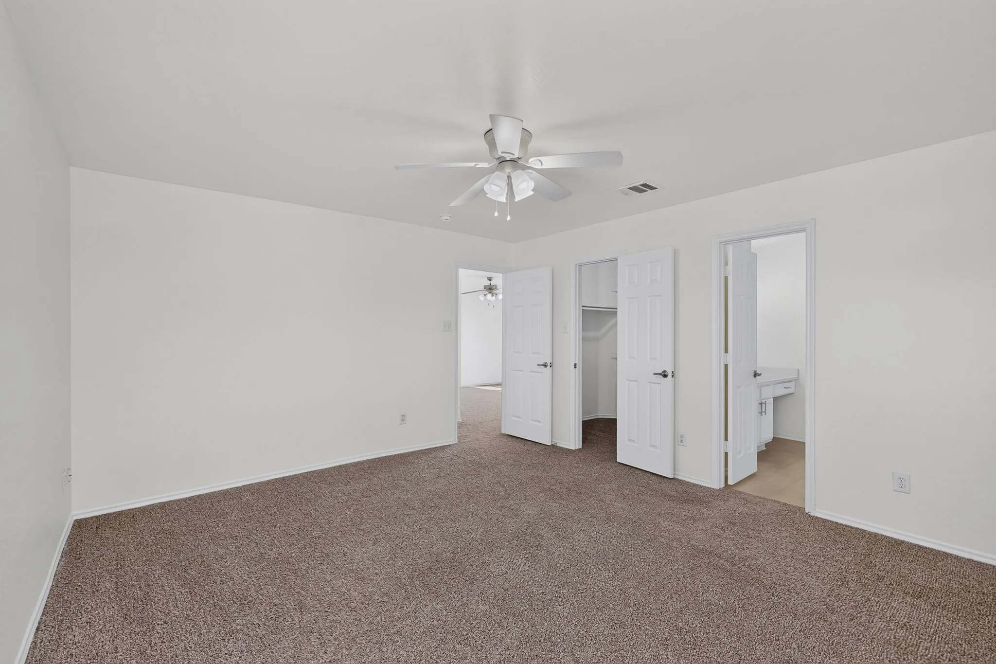 Single Family Residence For Sale in Denton County , 9325 Masse Court, Providence Village, Texas 76227, 3 Bedroom, 3 Bathroom, 2 Garage spaces, 1,850 Sqft, built in 2005, mls#21419873, Real Estate Agent in Providence Village, Homes For Sale in Denton county, Homes For Sale in Providence Village, Realtor in Providence Village Texas, Real Estate Brokerage Independent Realty Texas, Luminita Cordes Realtor